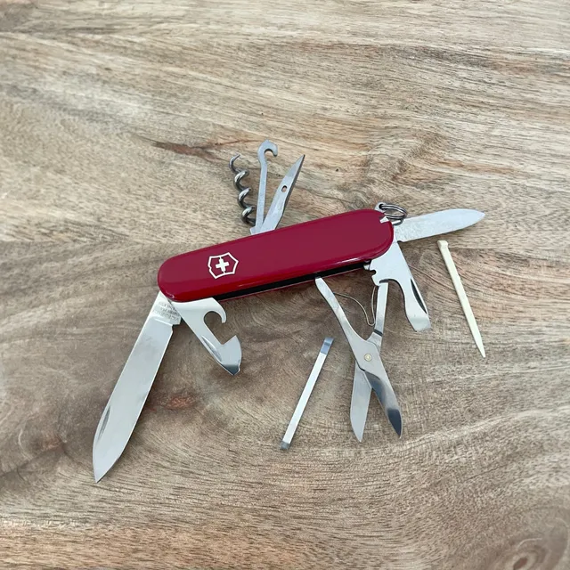 victorinox-climber-red-couteau-suisse-14-fonctions-rouge image 1