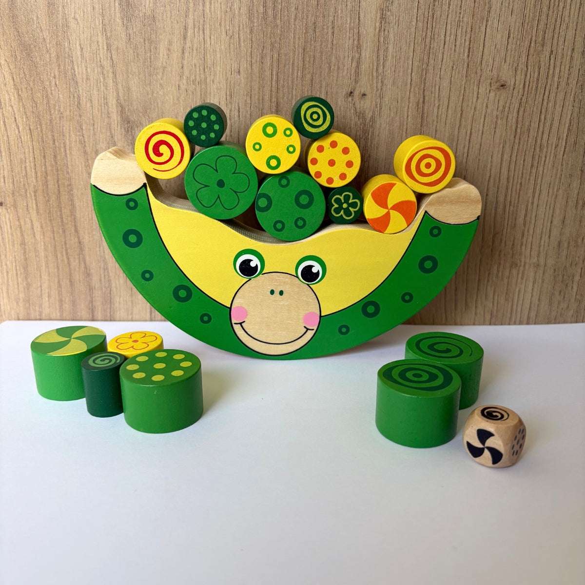 smallfoot-balancier-grenouille-jeu-quilibre-bois-18-pierres image 1