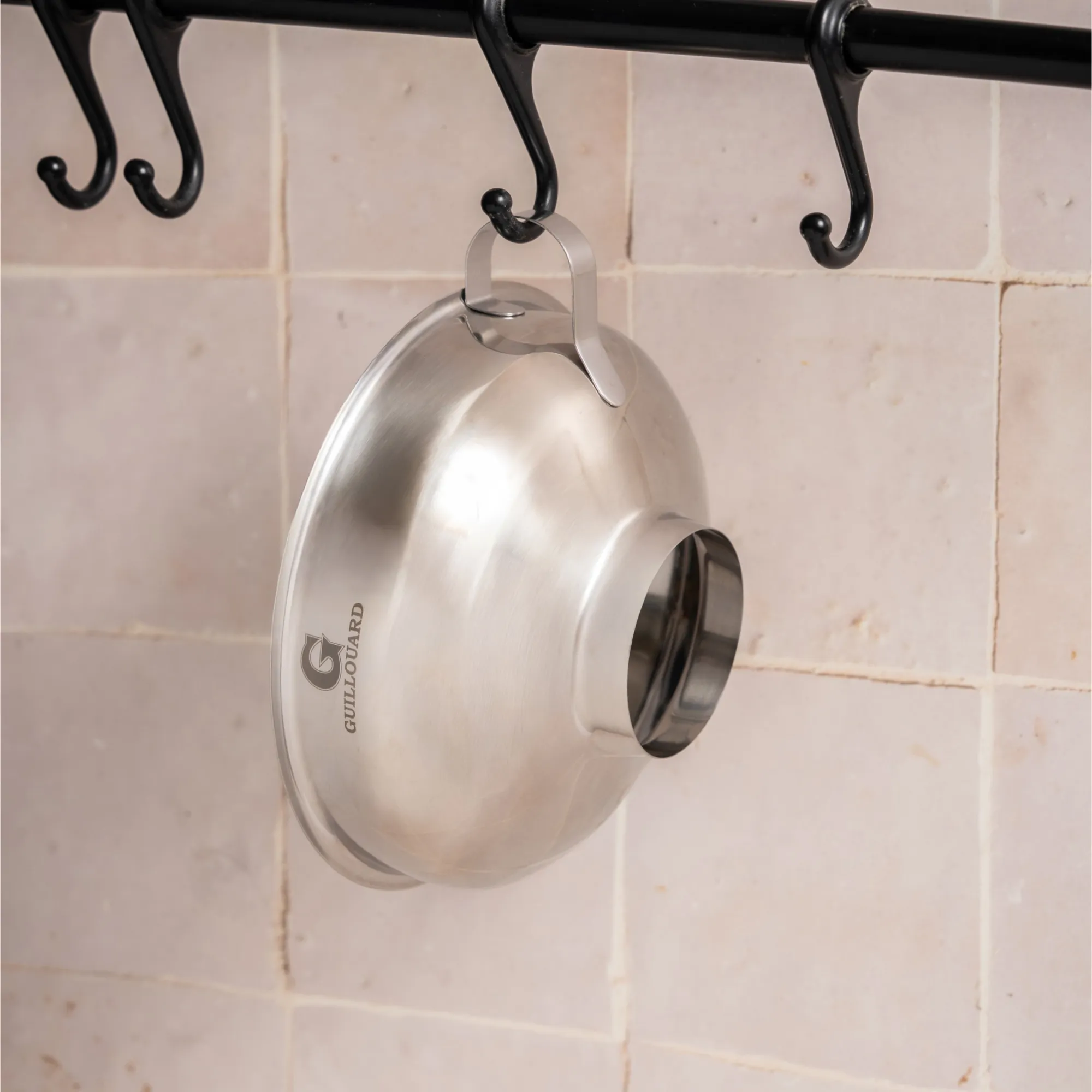 guillouard-luciole-entonnoir-inox-14-cm-pour-bocaux image 4