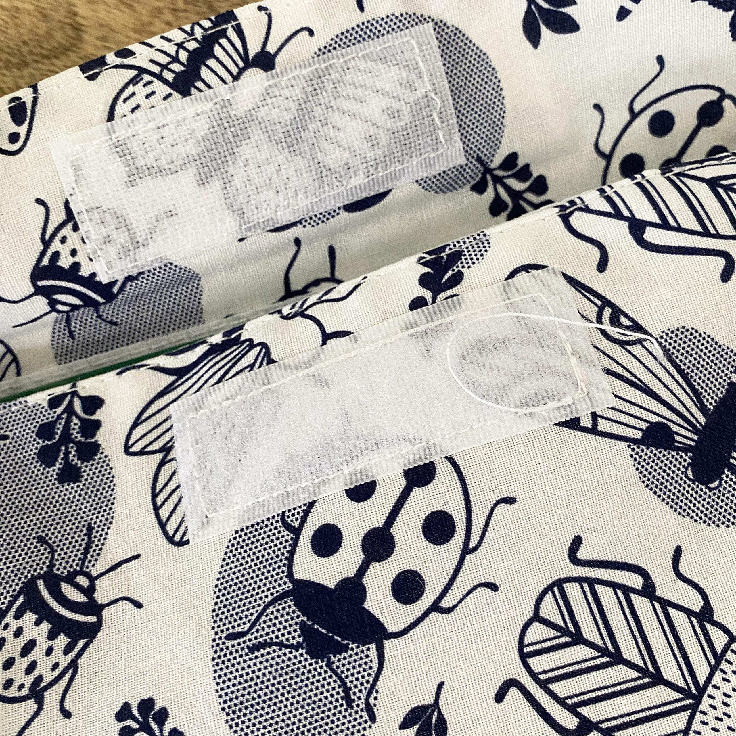 mes-courses-en-vrac-trousse-tissu-colorier-animaux-24-feutres image 4
