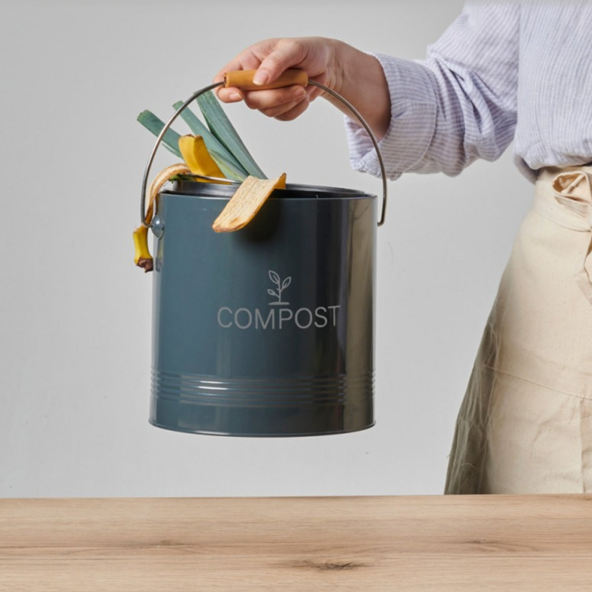 mes-courses-en-vrac-composts-d-int-rieur-seau-compost-rond-gris-fonc-4-5-l-filtr image 1
