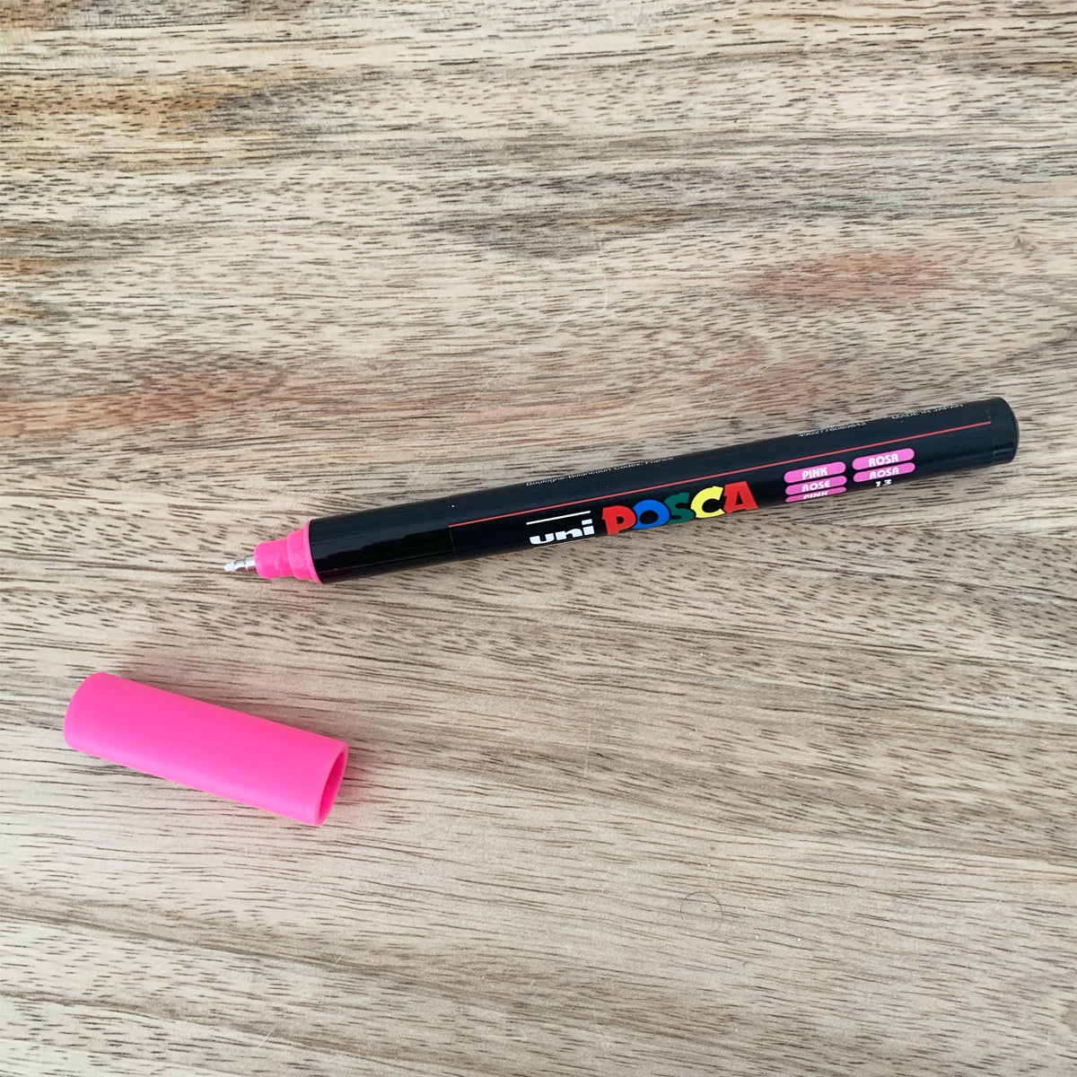 posca-marqueur-rose-pointe-fine-peinture-verre-bocaux image 2