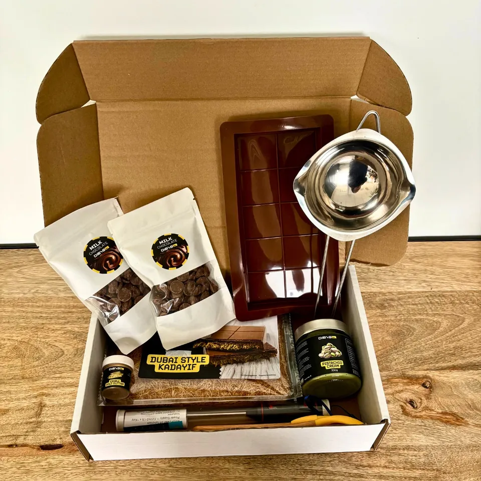 kit-cuisine-coffret-diy-tablette-chocolat-duba-pistache image 1