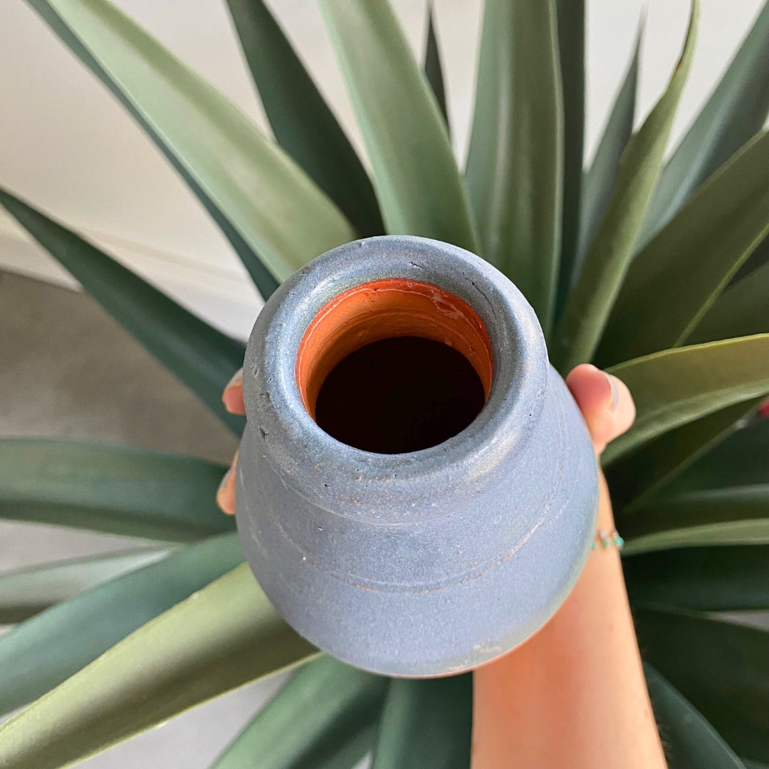 jamet-olla-planter-c-ramique-bleue-maill-e-0-5-l image 4