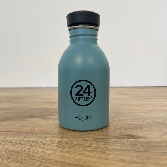 24bottles-urban-250-ml-gourde-inox-powder-blue-l-g-re image 1