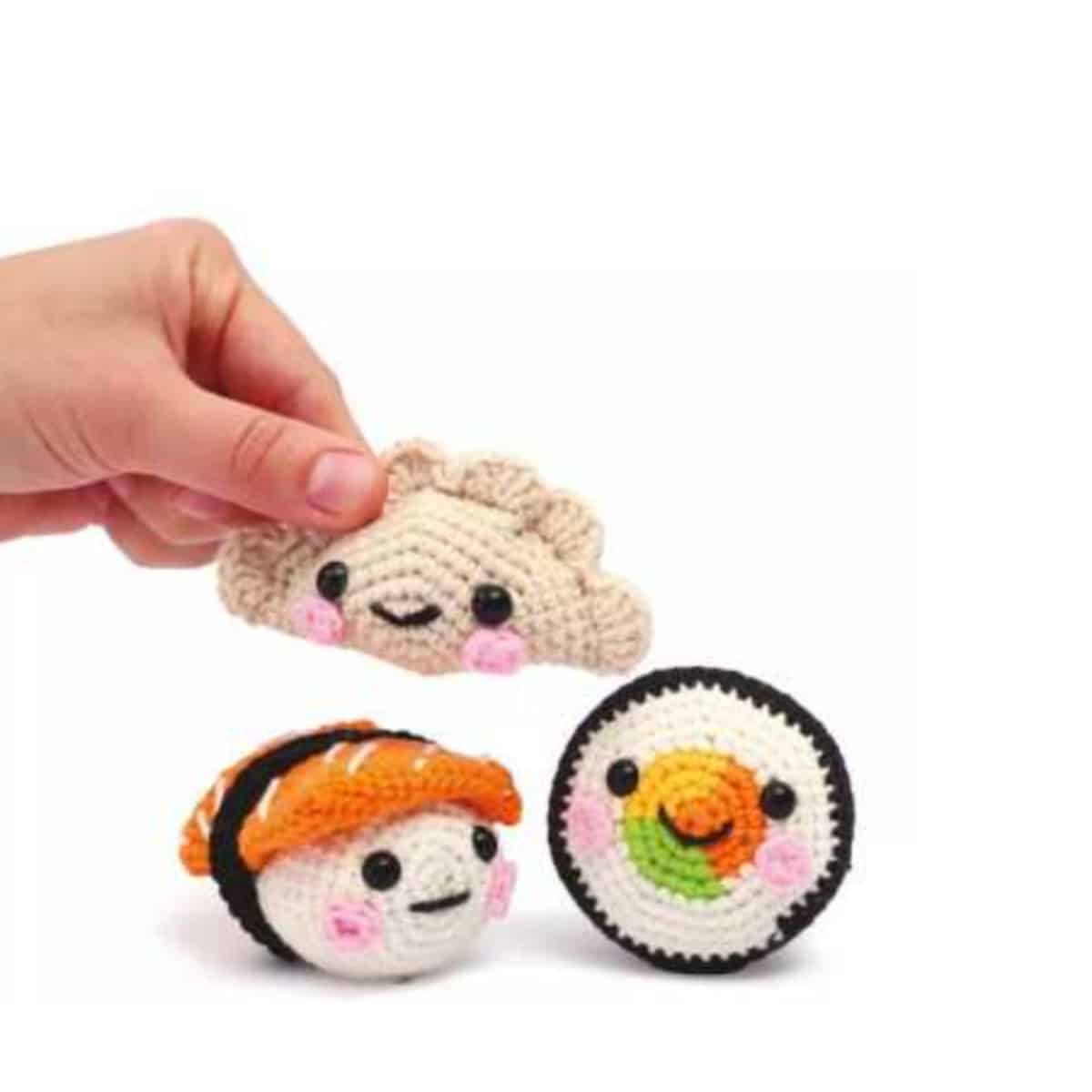 graine-cr-ative-kit-amigurumi-sushis-crochet-coton image 2