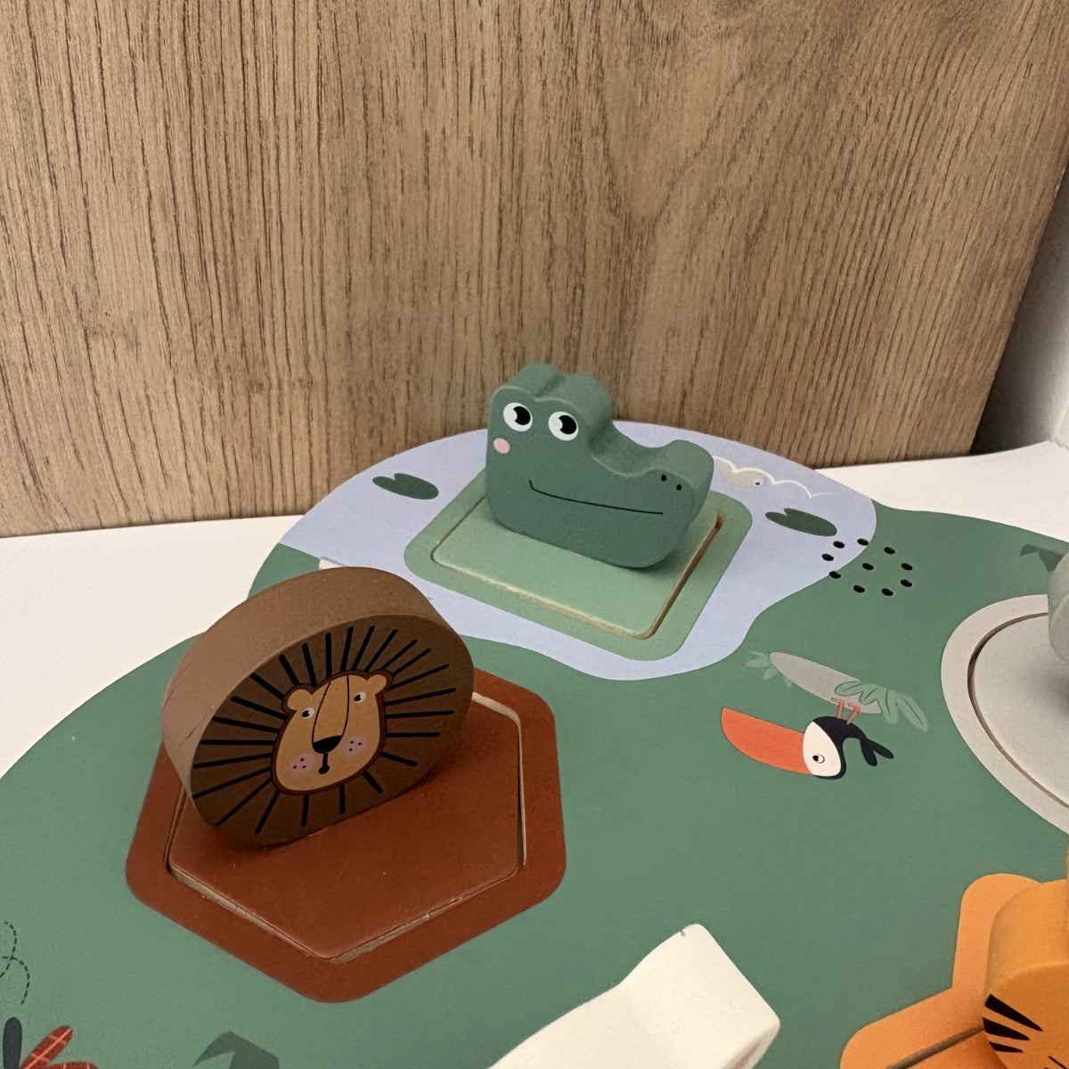small-foot-puzzle-safari-puzzle-bois-sonore-12-mois image 3