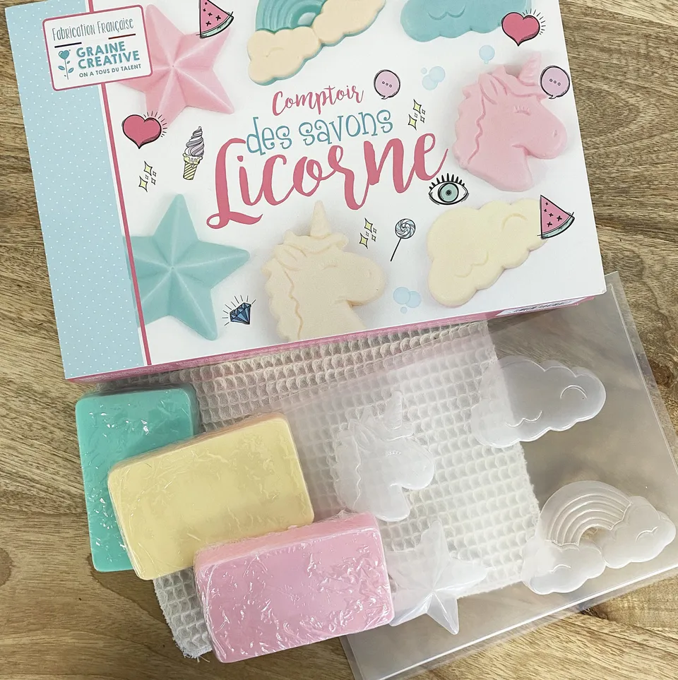 mes-courses-en-vrac-coffret-savons-licorne-diy-enfant-4-moules image 1