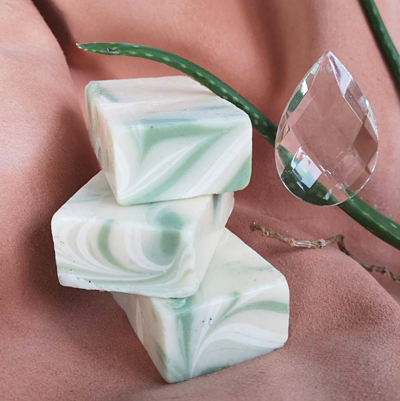 savon-jojoba-raffermissant-quilibrant-solide-aloe-vera image 1