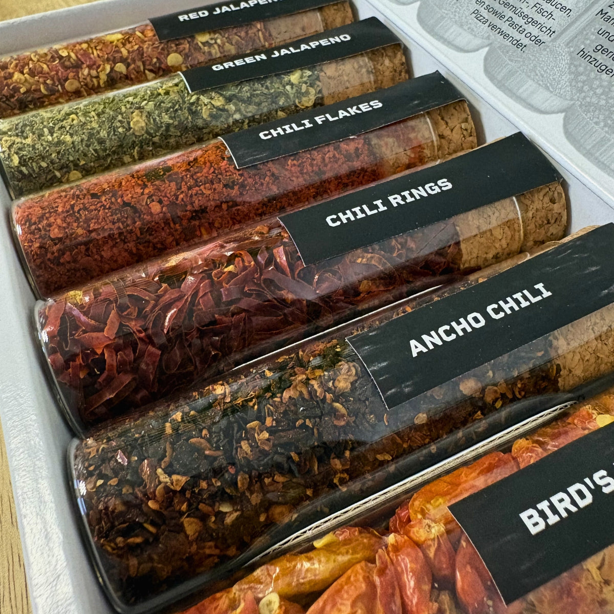 dibys-welcome-to-hell-coffret-6-piments-du-monde-bois image 2