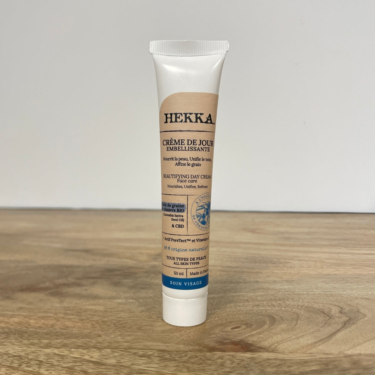 hekka-creme-de-jour-visage-50-ml-cbd-pores-teint-unifie image 1
