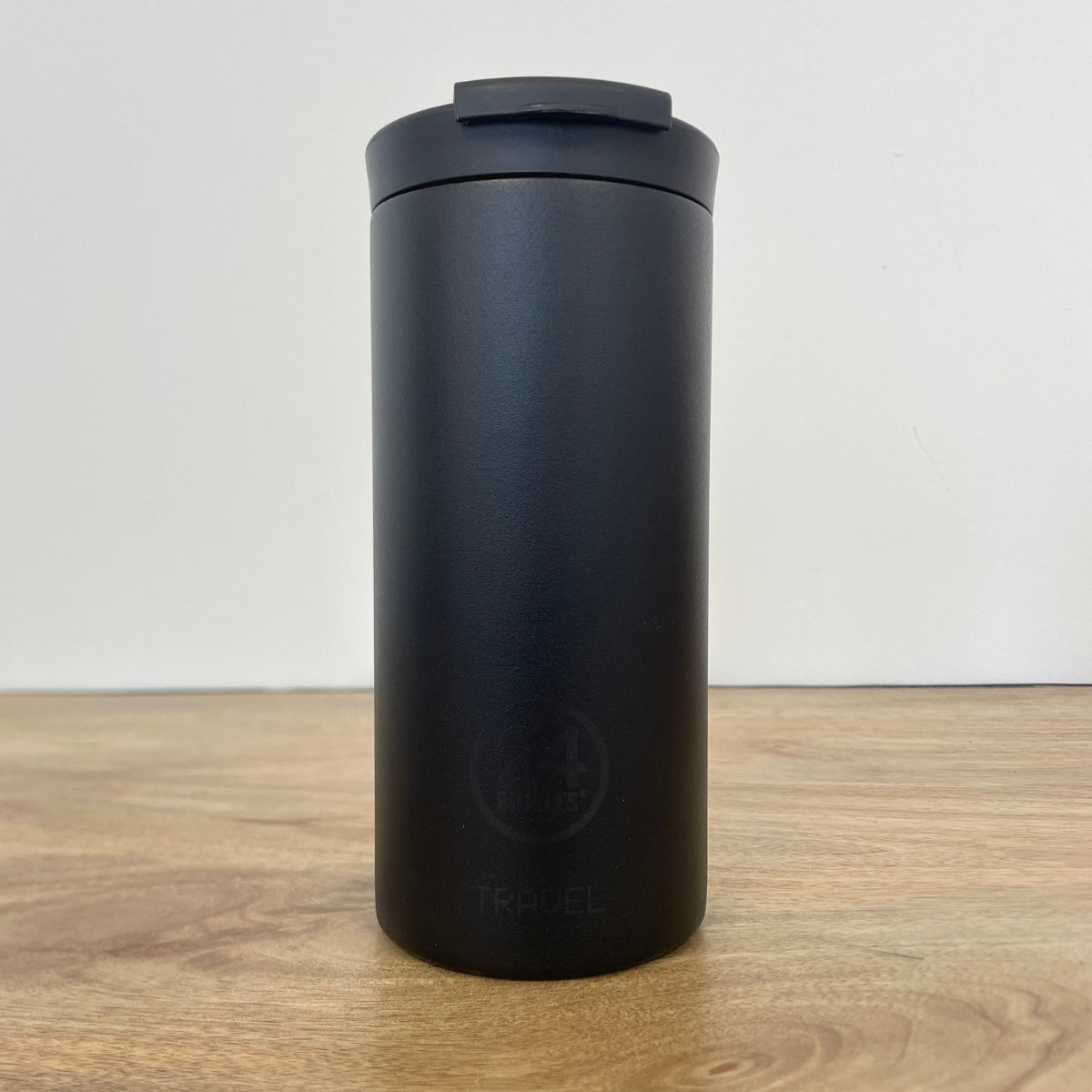 24-bottles-travel-mug-isotherme-600-ml-stone-tuxedo-black image 1
