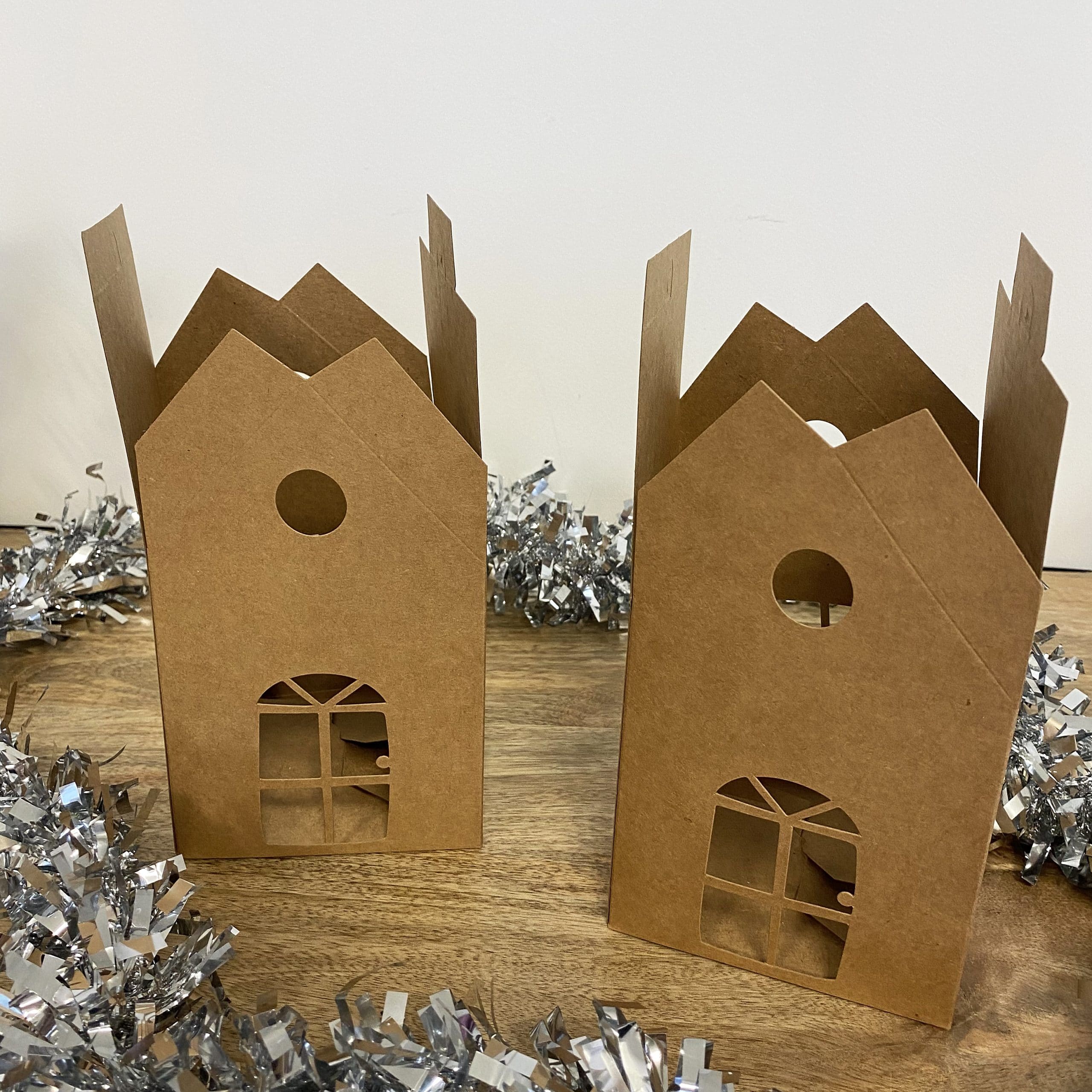 kit-cr-atif-village-6-maisonnettes-kraft-carton image 1