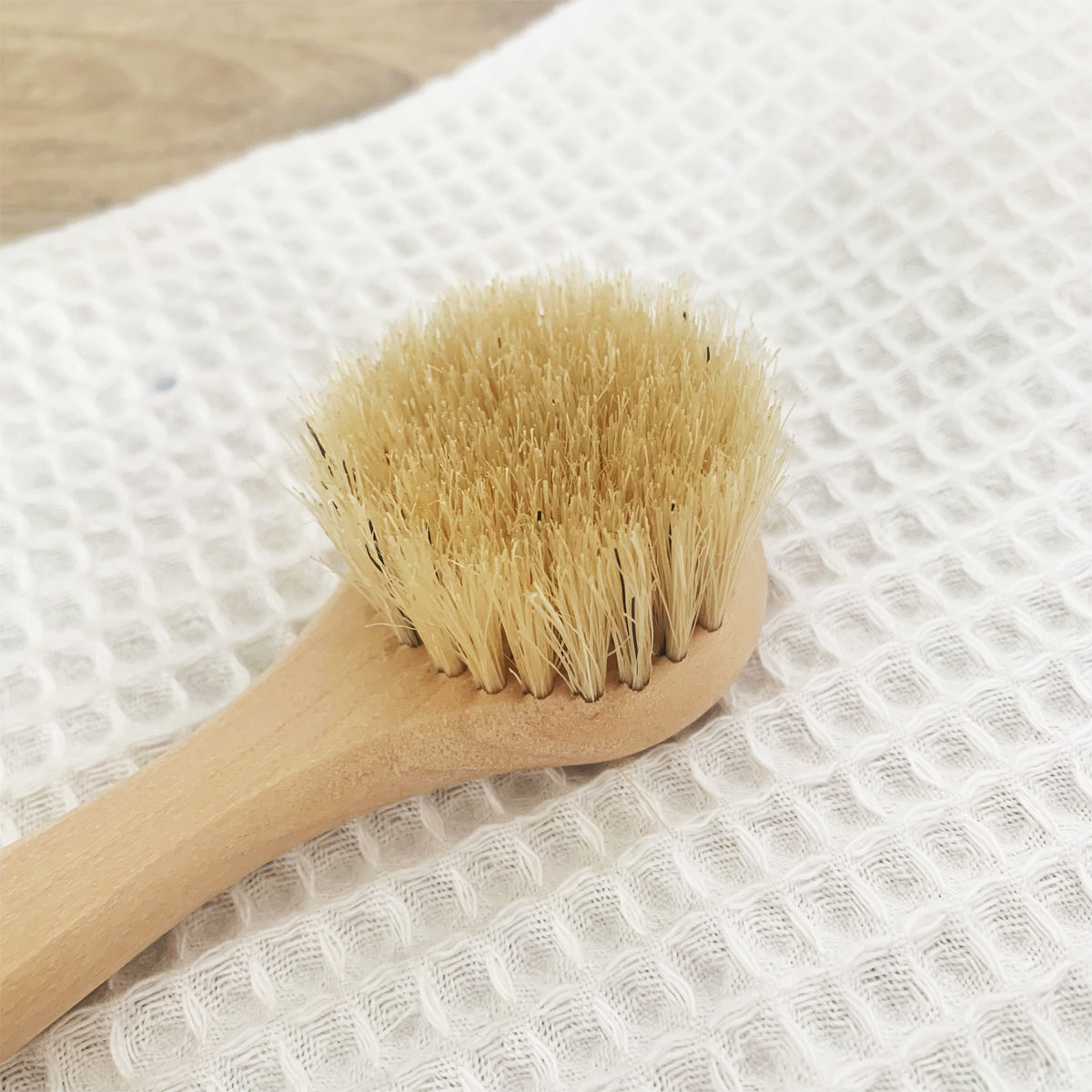 mes-courses-en-vrac-brosse-champignons-bois-naturel-13-cm image 2