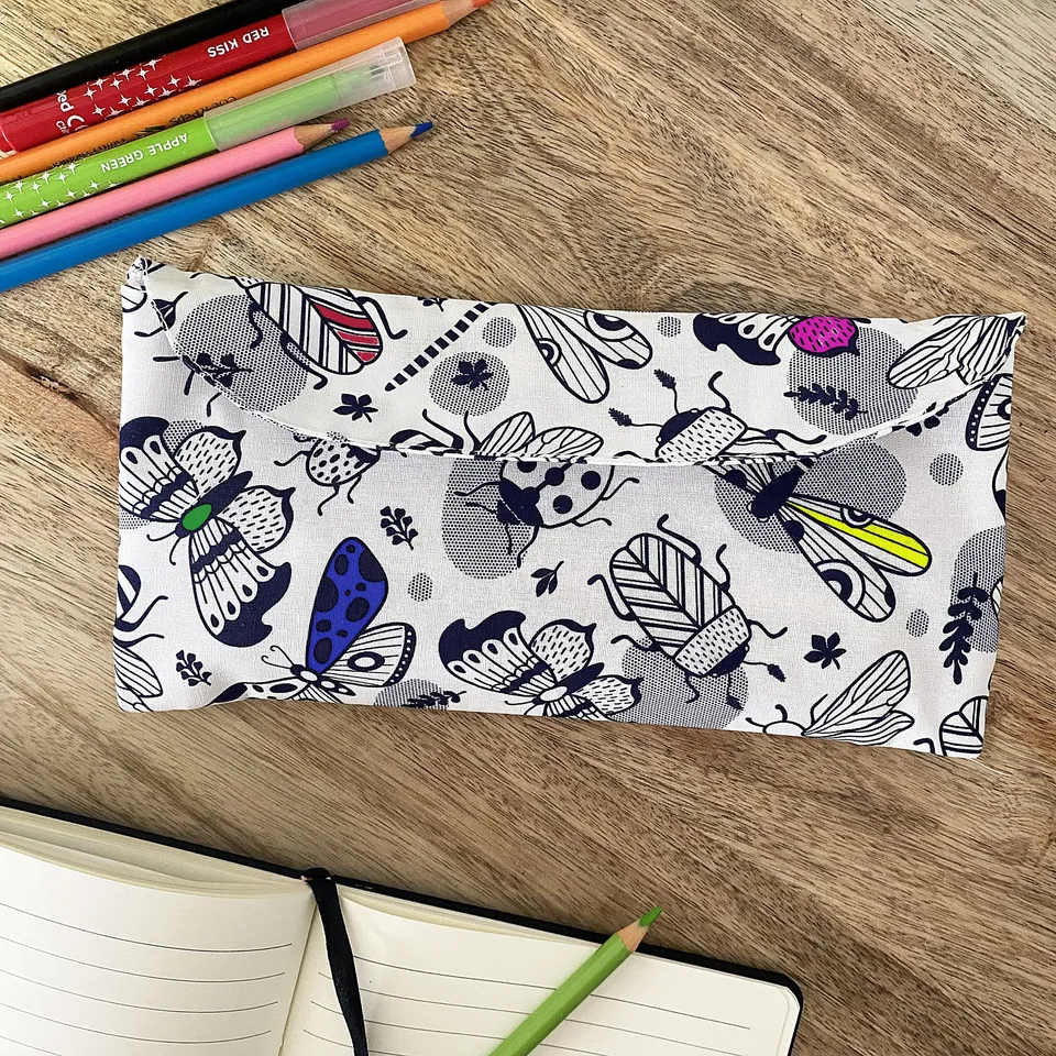 mes-courses-en-vrac-trousse-tissu-colorier-animaux-24-feutres image 1