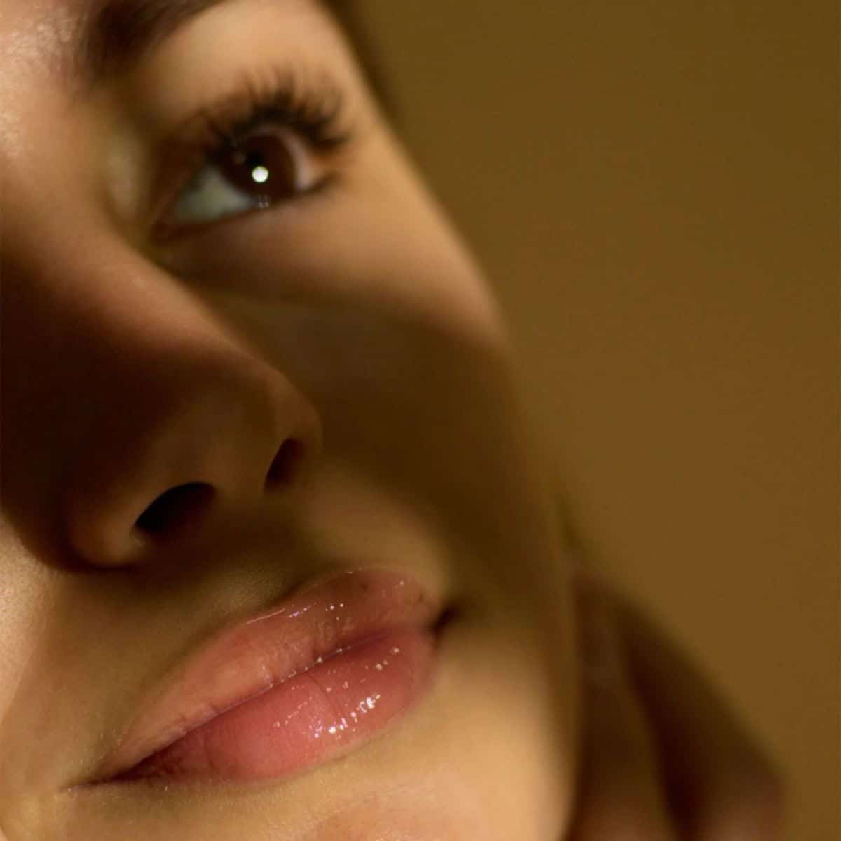 avril-nudissime-huile-l-vres-liquide-bio-nourrissante image 4