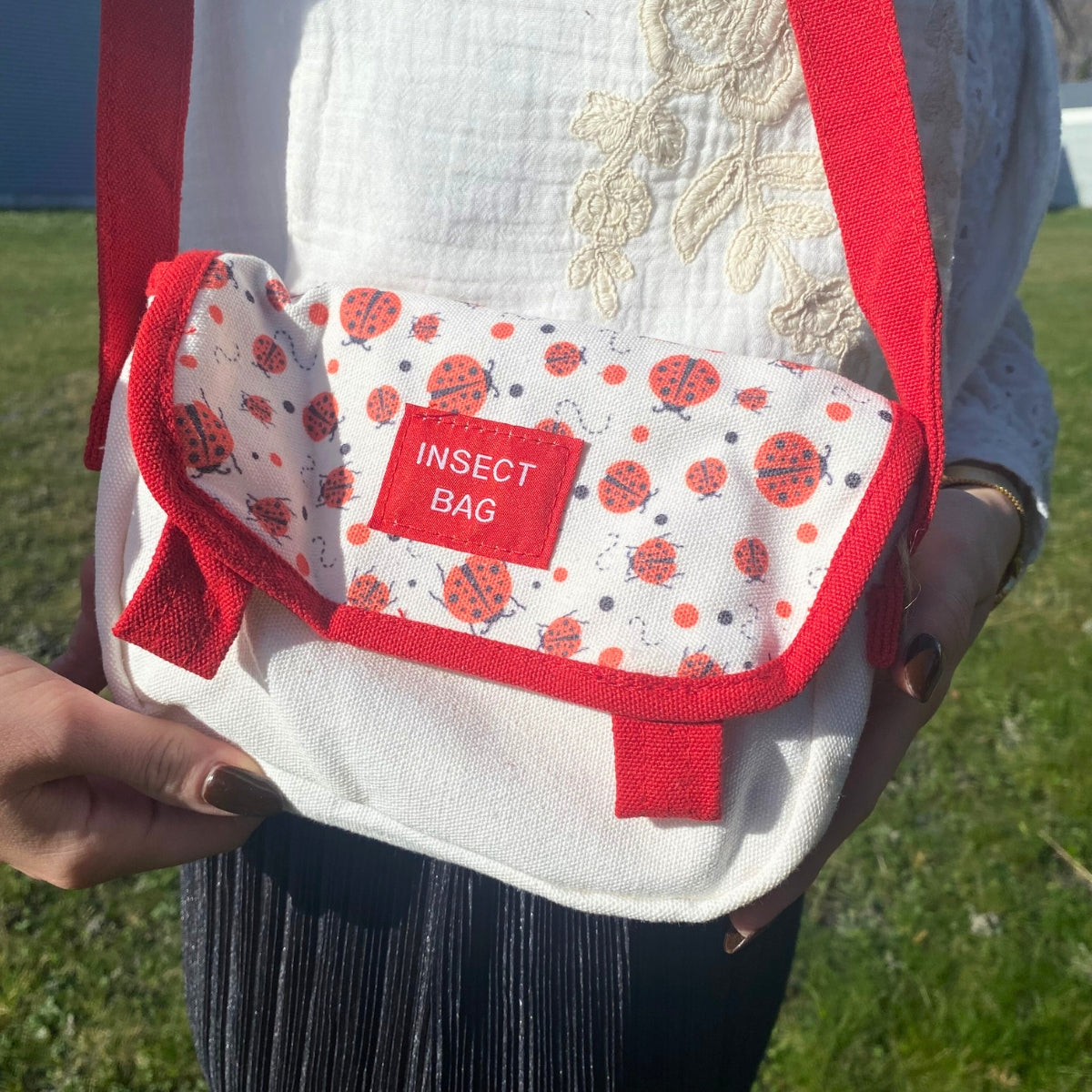 esschert-design-sac-explorateur-insectes-loupe-enfant image 2