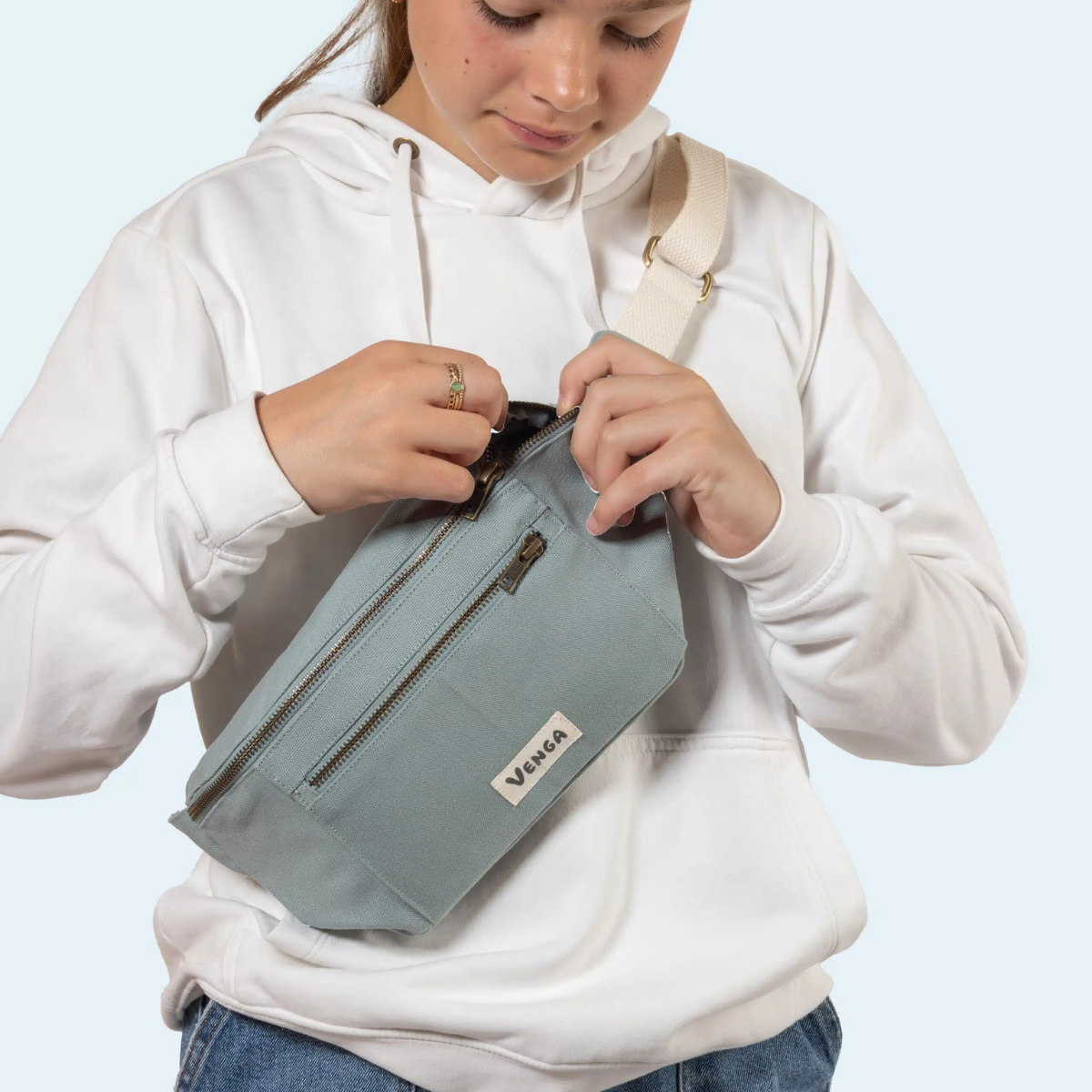 venga-sac-banane-bleu-silex-coton-bio-poche-zipp-e image 1