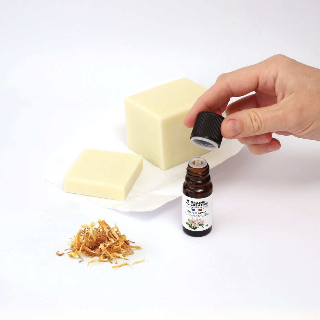 graine-cr-ative-kit-diy-coffret-savon-calendula-fleur-amande image 8