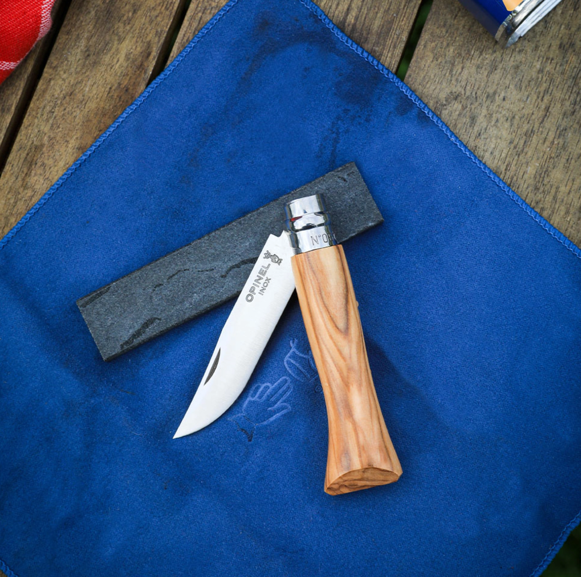 opinel-pierre-de-lombardie-pierre-aiguiser-naturelle-quartz image 4