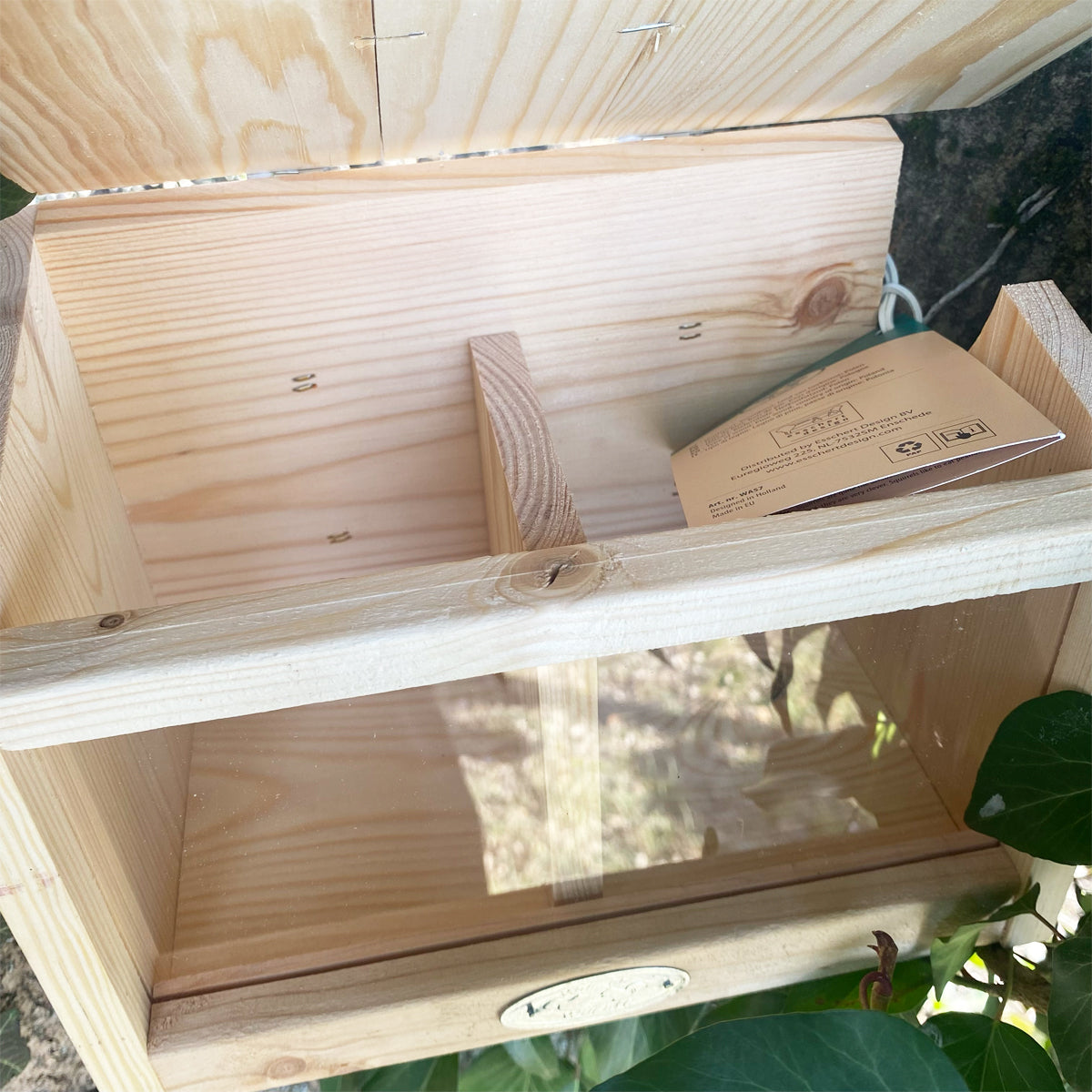 esschert-design-mangeoire-double-cureuils-bois-2-compartiments image 3