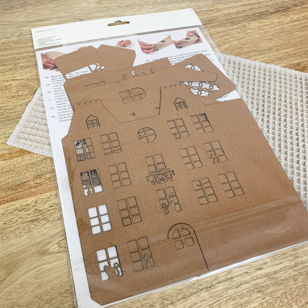 graine-cr-ative-kit-village-no-l-kraft-monter image 3