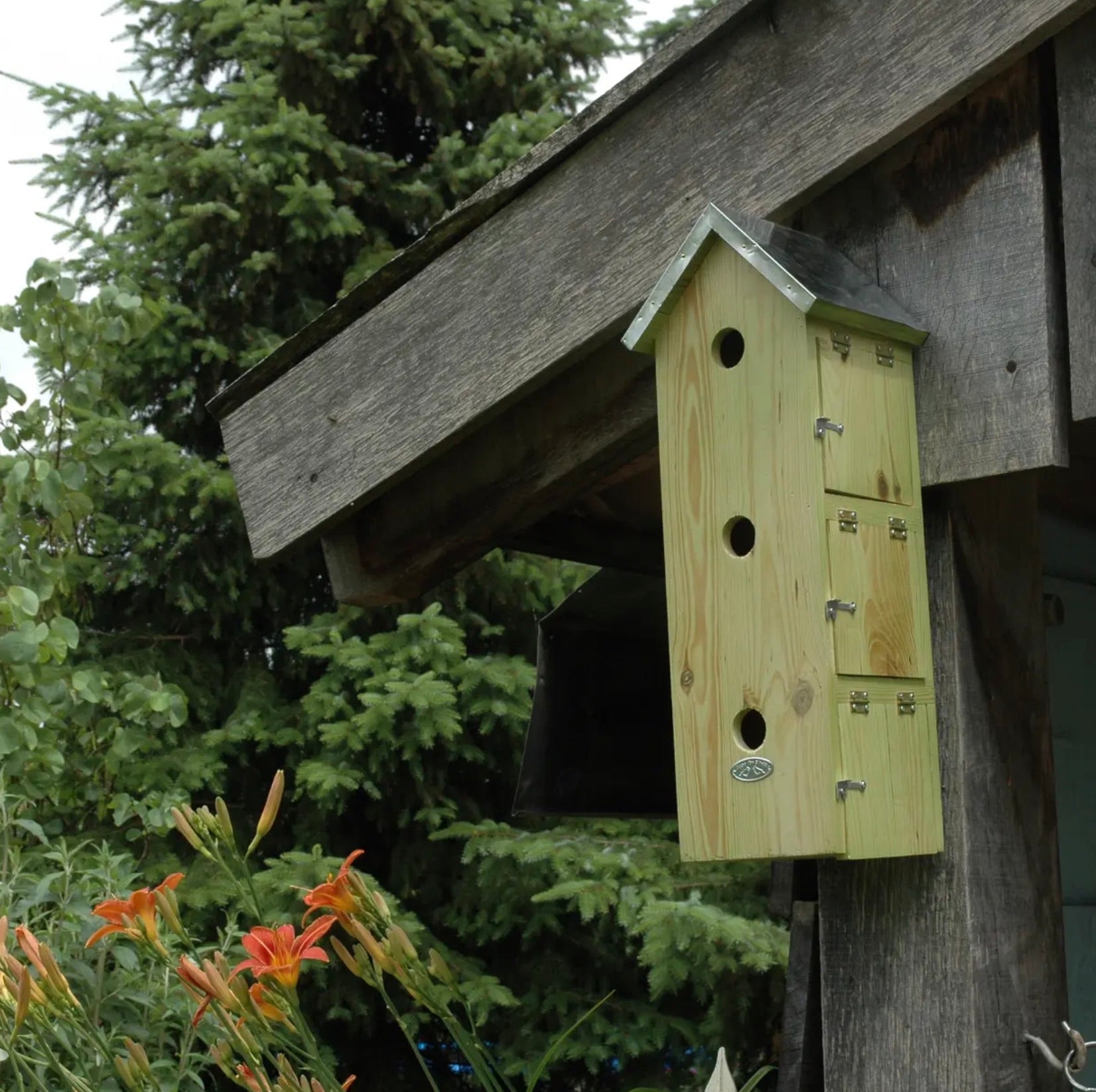 mes-courses-en-vrac-appartement-pour-moineaux-vertical-nichoir-bois-32-mm image 1