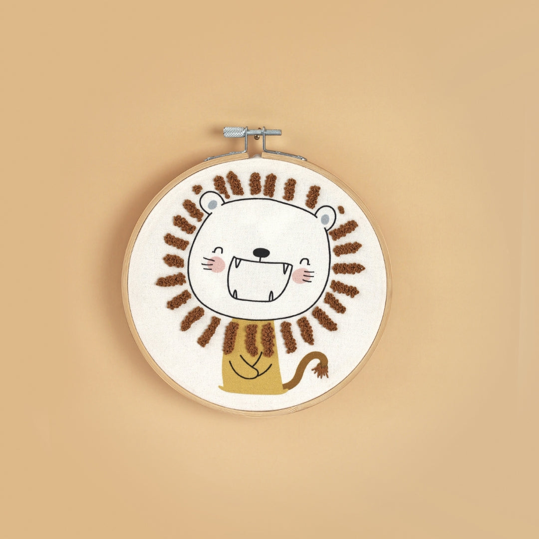 mes-courses-en-vrac-lion-sauvage-kit-broderie-tambour-15-cm image 3