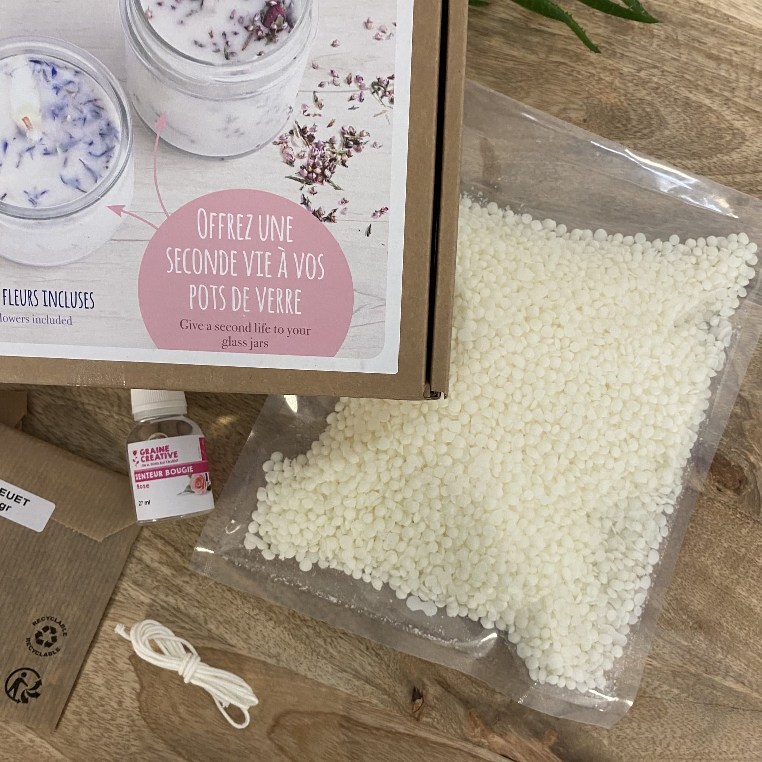kit-bougies-diy-d-licates-fleuries-cire-soja-rose image 3