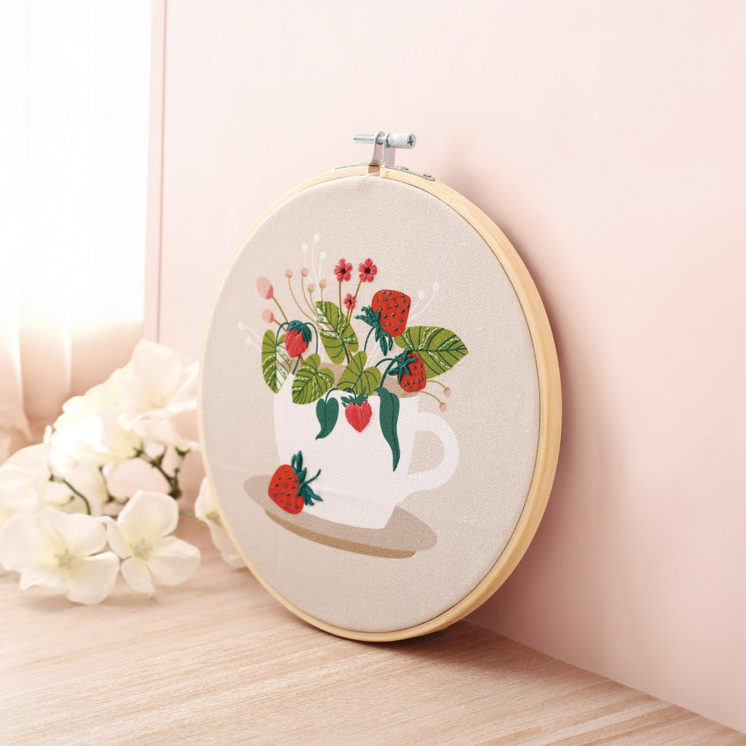 graine-cr-ative-kit-broderie-fraise-des-bois-tambour-20-cm image 2