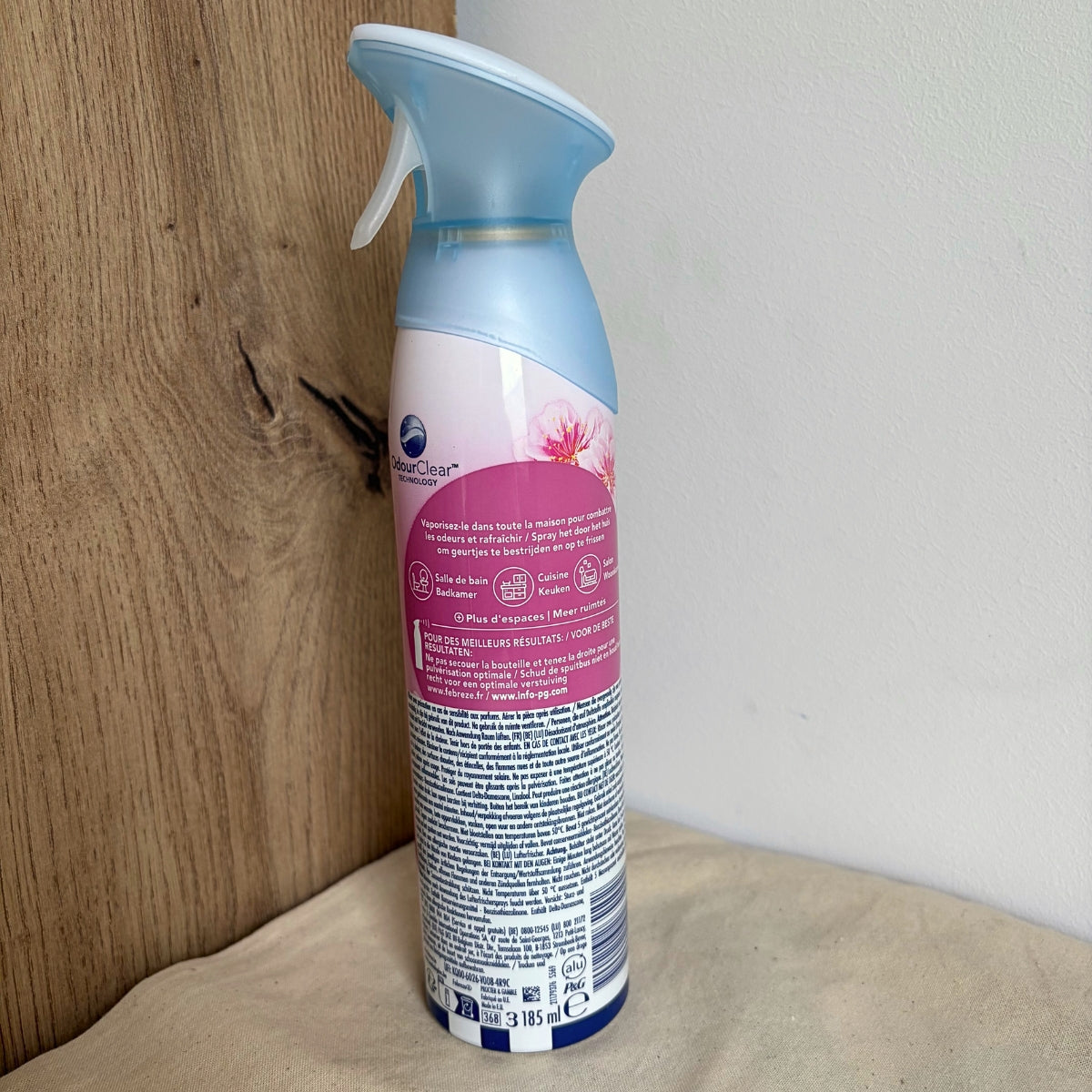 febreze-brume-d-air-fleur-naissante-spray-d-sodorisant image 2
