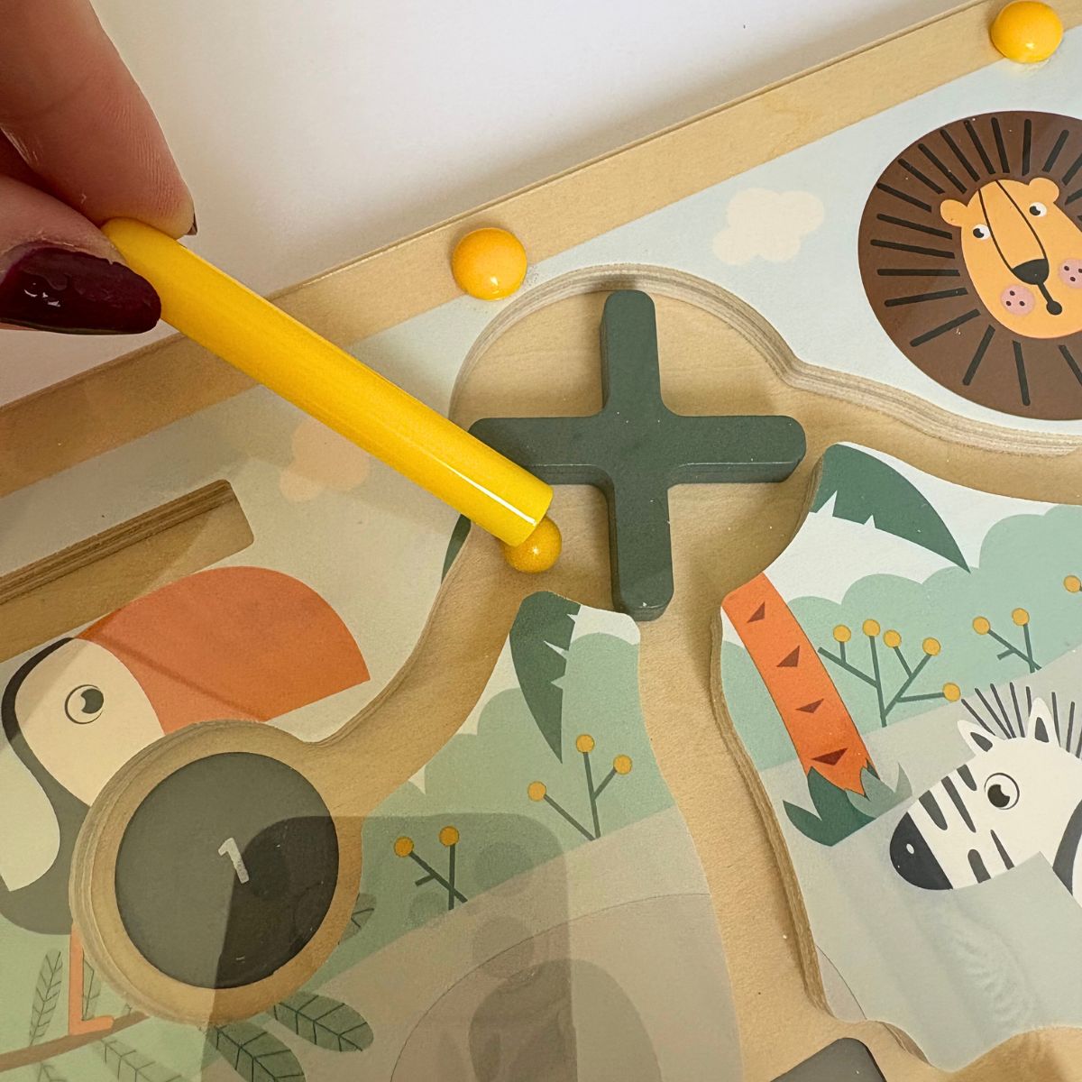small-foot-safari-labyrinthe-magn-tique-jeu-bois-28-billes image 5