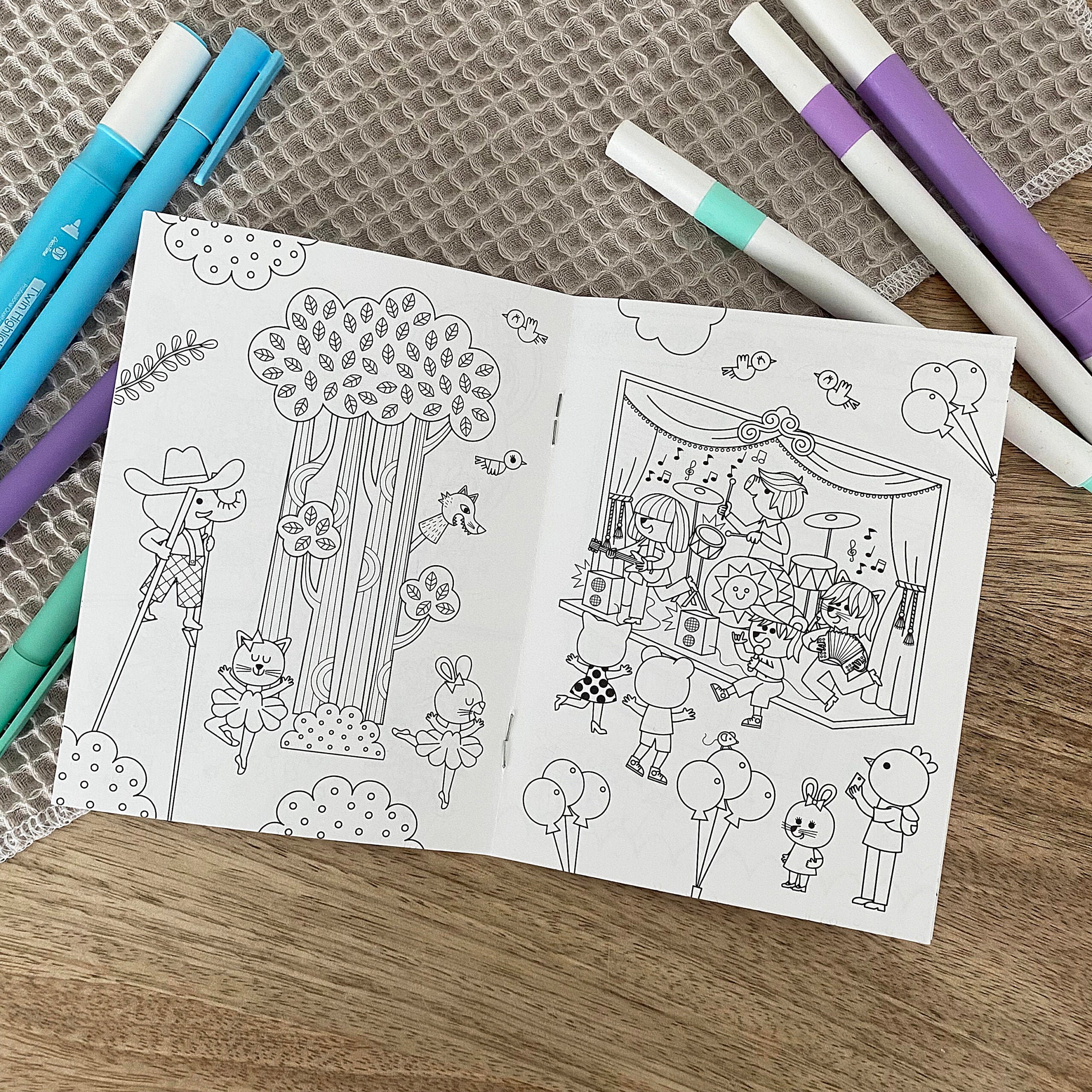 tous-en-sc-ne-petit-cahier-coloriage-enfant-16-pages image 2