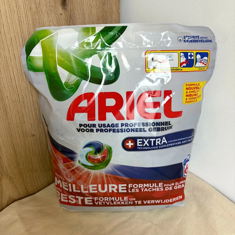 ariel-pods-all-in-one-ultra-d-tachant-lessive-capsules-x65 image 1
