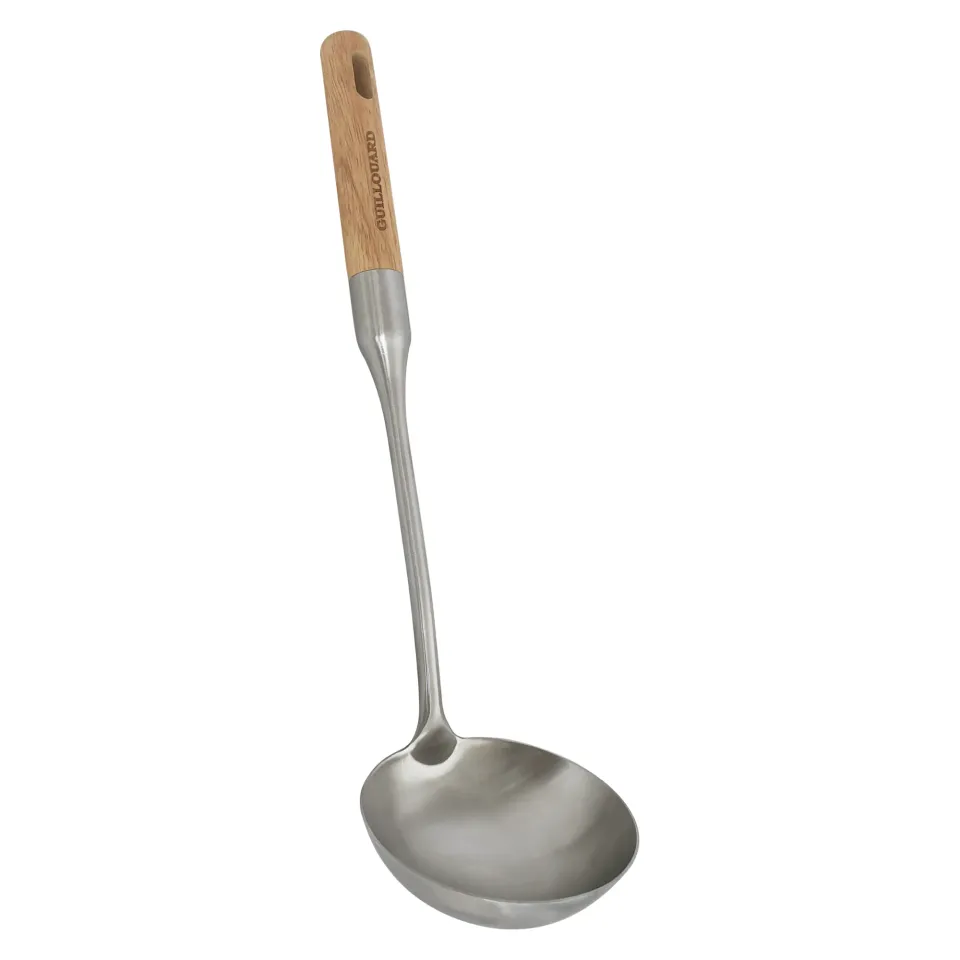 guillouard-luciole-louche-inox-9-cm-manche-h-tre-35-cm image 1