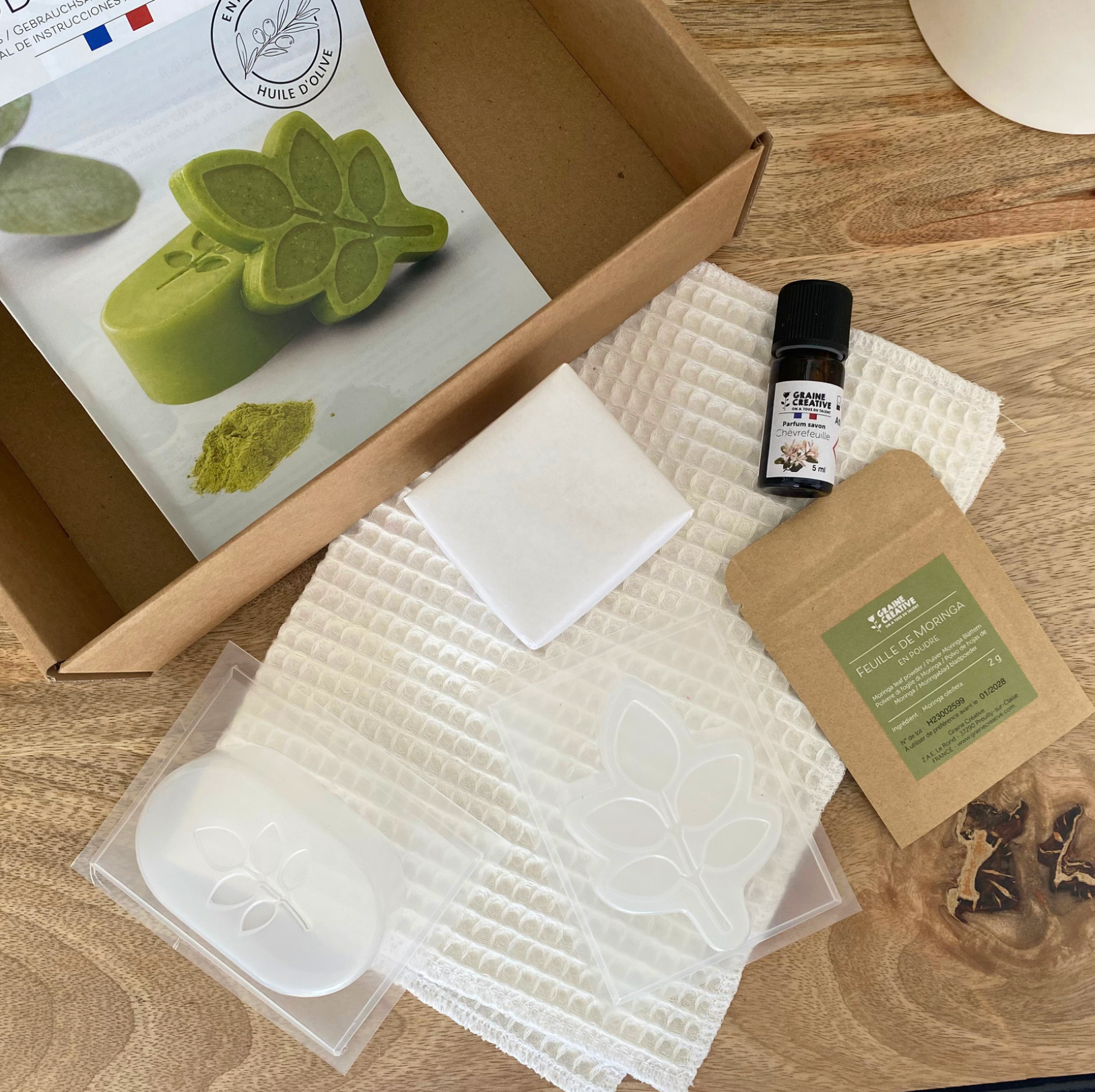 kit-diy-coffret-au-moringa-savon-solide-200-g image 4