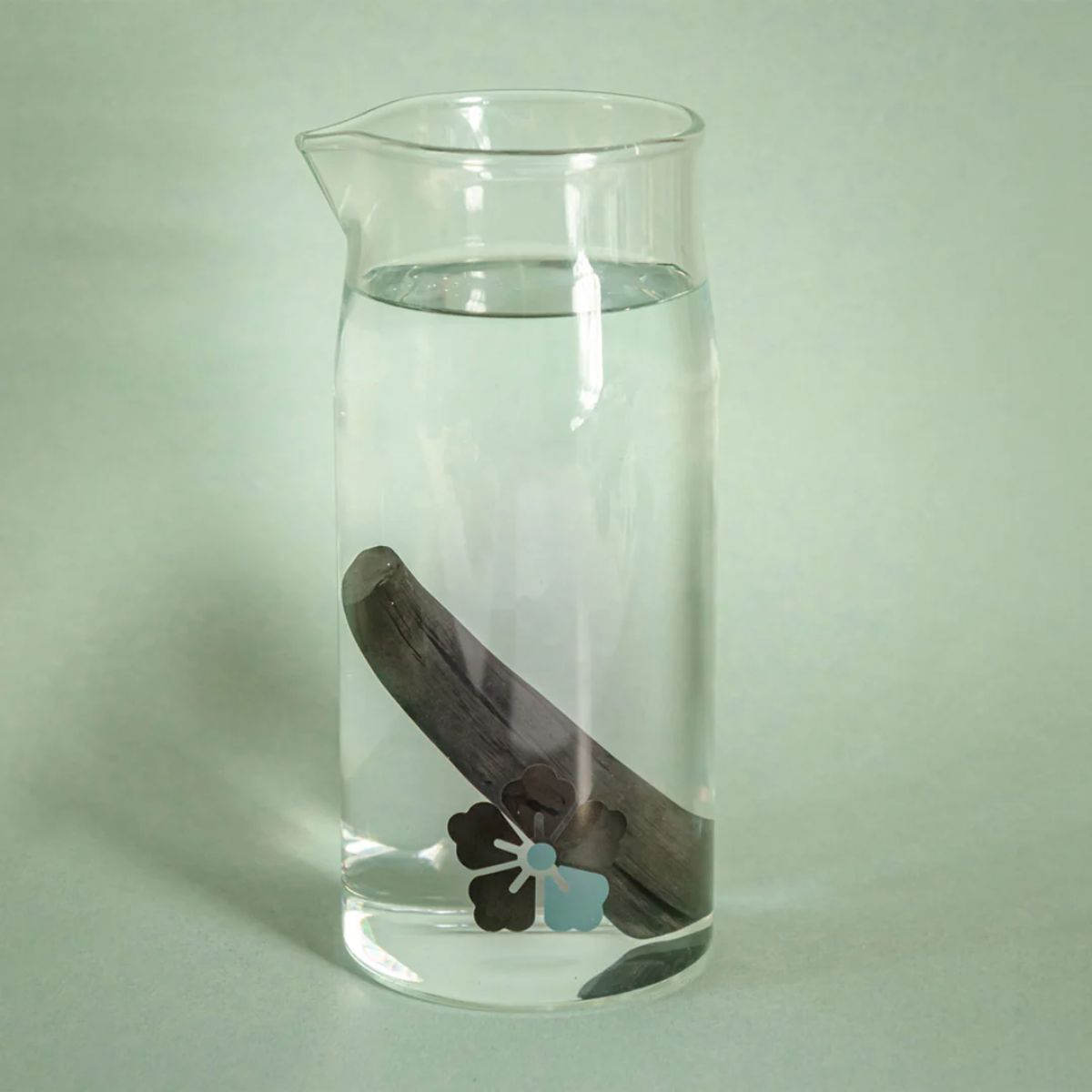 kyuk-carafe-verre-1-l-binchotan-filtre-charbon image 2