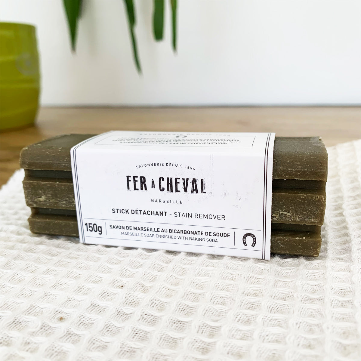 fer-cheval-stick-d-tachant-bicarbonate-savon-150g image 1