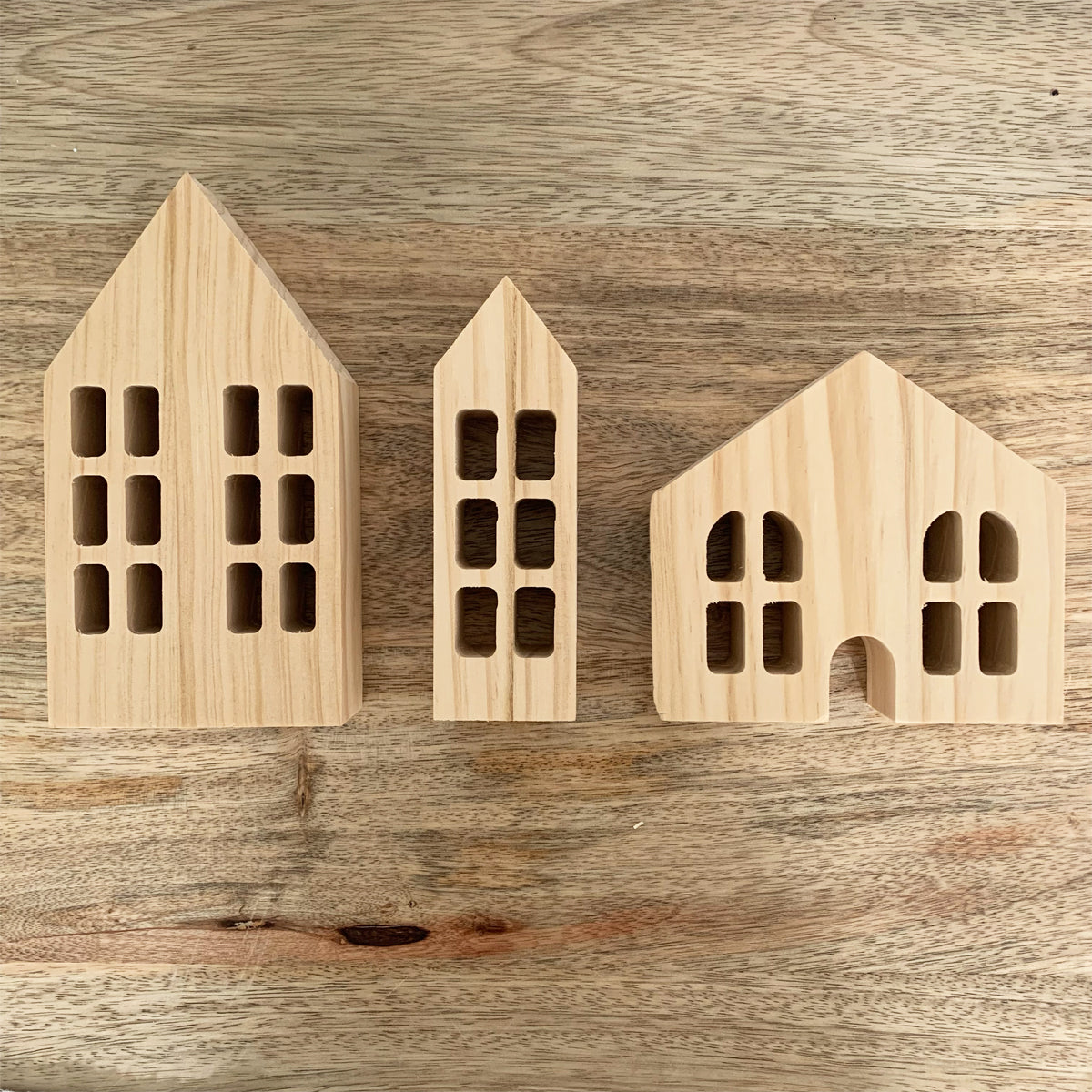 mes-courses-en-vrac-d-corations-no-l-maisonnette-bois-taille-s-brut image 4