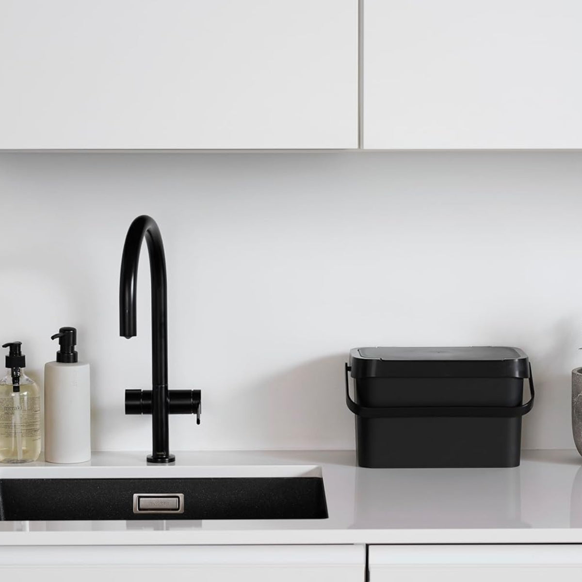 seau-compost-cuisine-5-l-noir-d-chets-alimentaires image 1