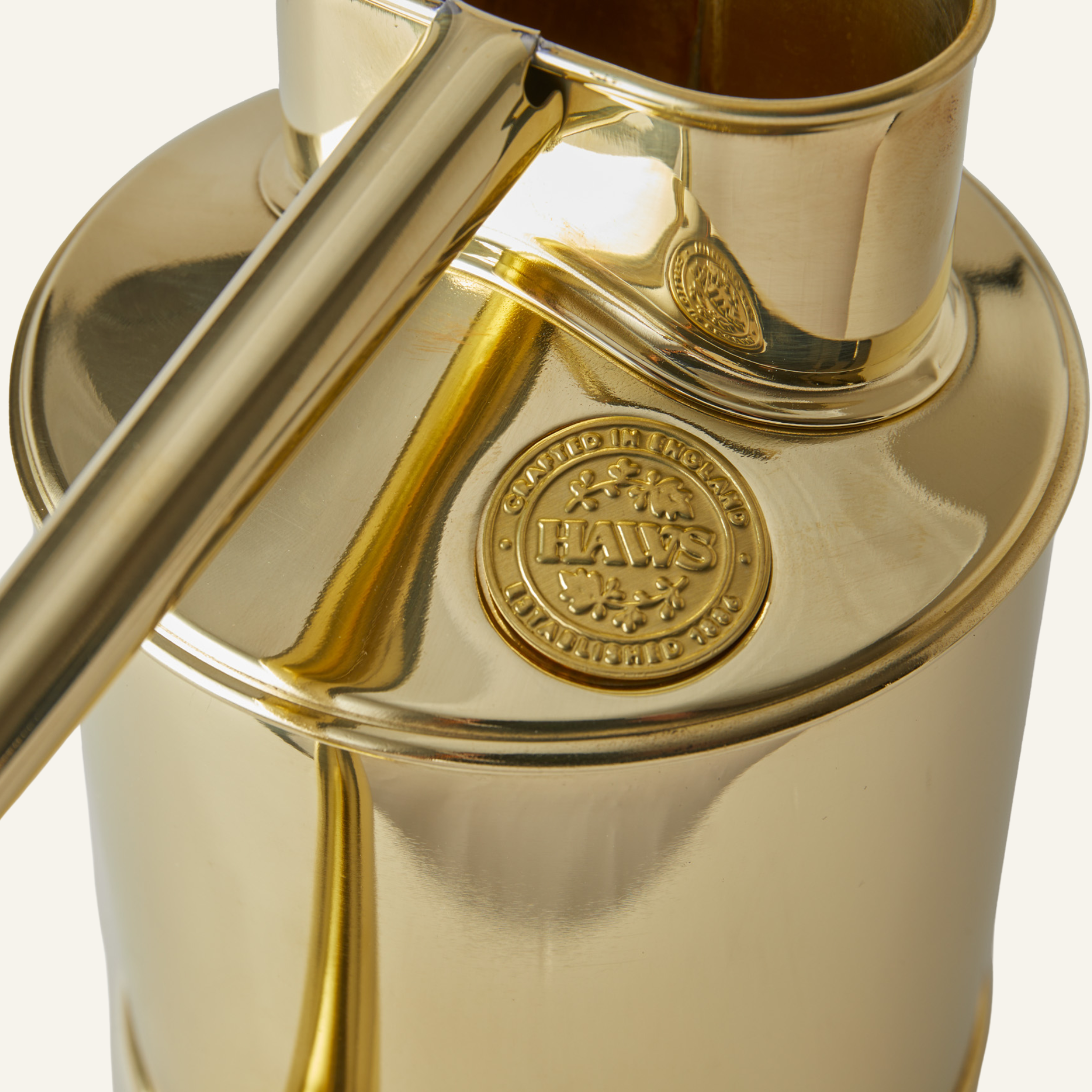 haws-rowley-ripple-arrosoir-int-rieur-2-pintes-laiton image 2