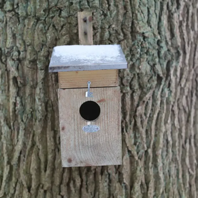 esschert-design-nichoir-tourneau-nichoir-oiseaux-bois-zinc-50-mm image 1