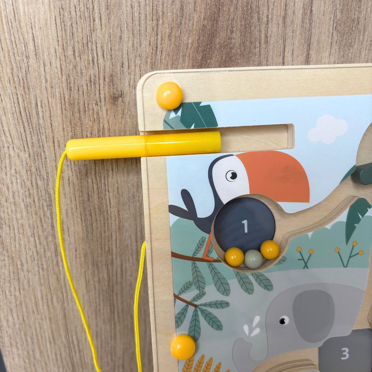 small-foot-safari-labyrinthe-magn-tique-jeu-bois-28-billes image 3