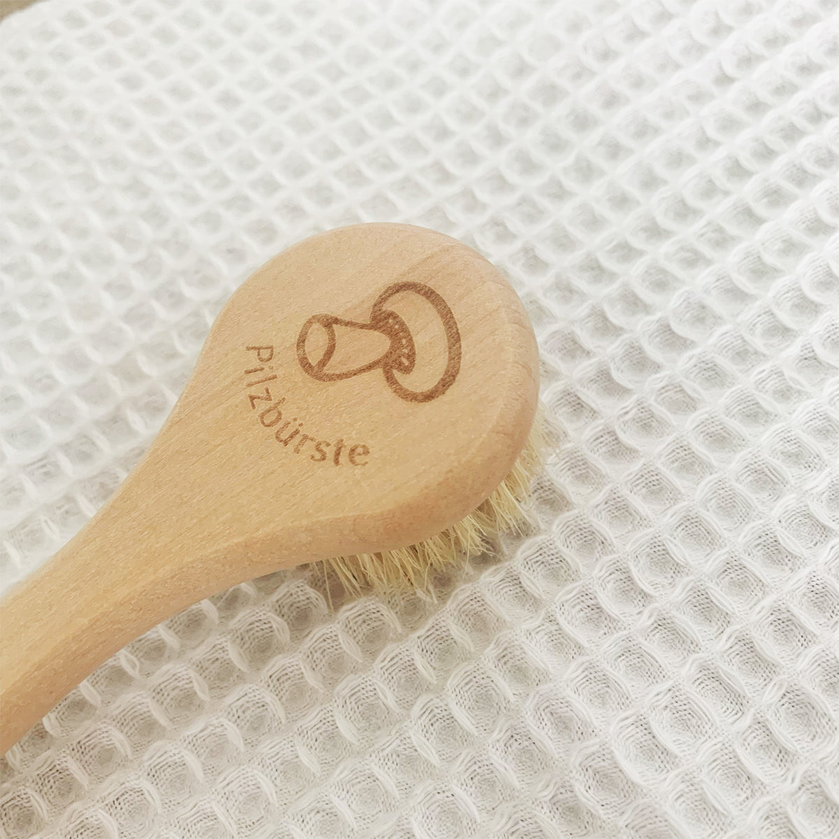 mes-courses-en-vrac-brosse-champignons-bois-naturel-13-cm image 3