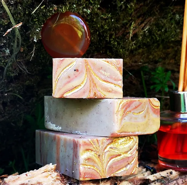 justbnatur-savon-nourrissant-protecteur-ambre-surgras image 1