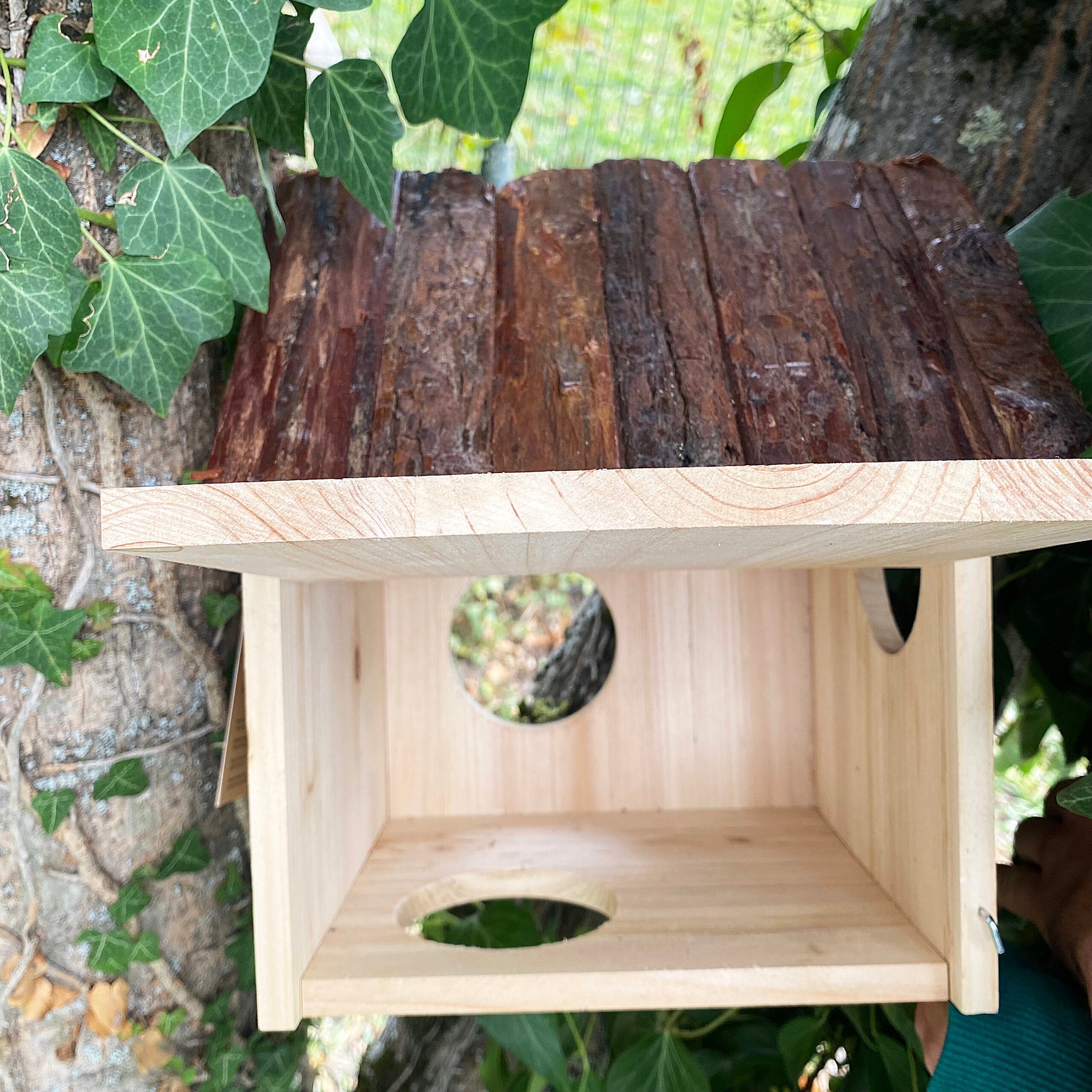 esschert-design-nichoir-cureuil-bois-sapin-29cm image 3