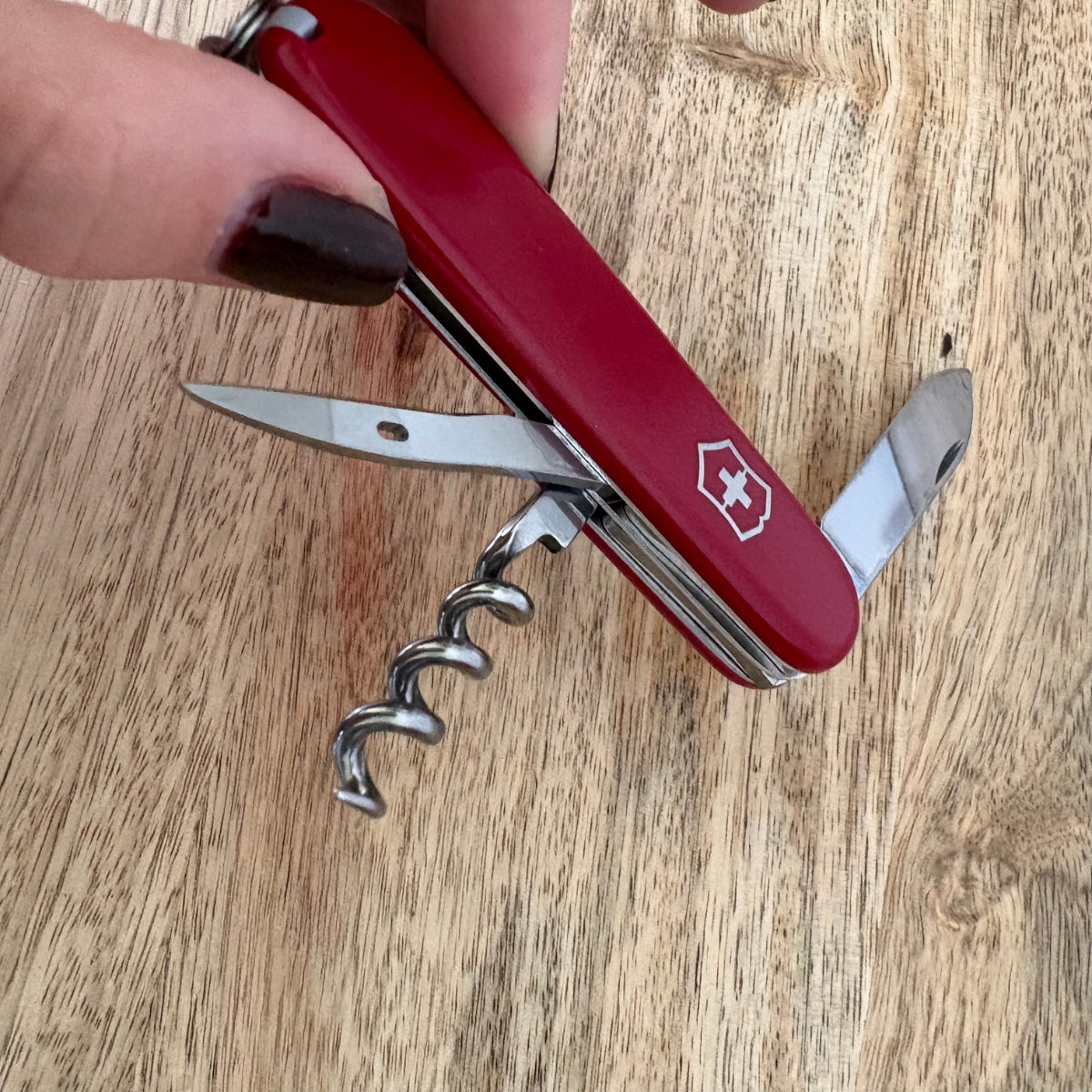 victorinox-sportsman-couteau-suisse-13-fonctions-84-mm image 3