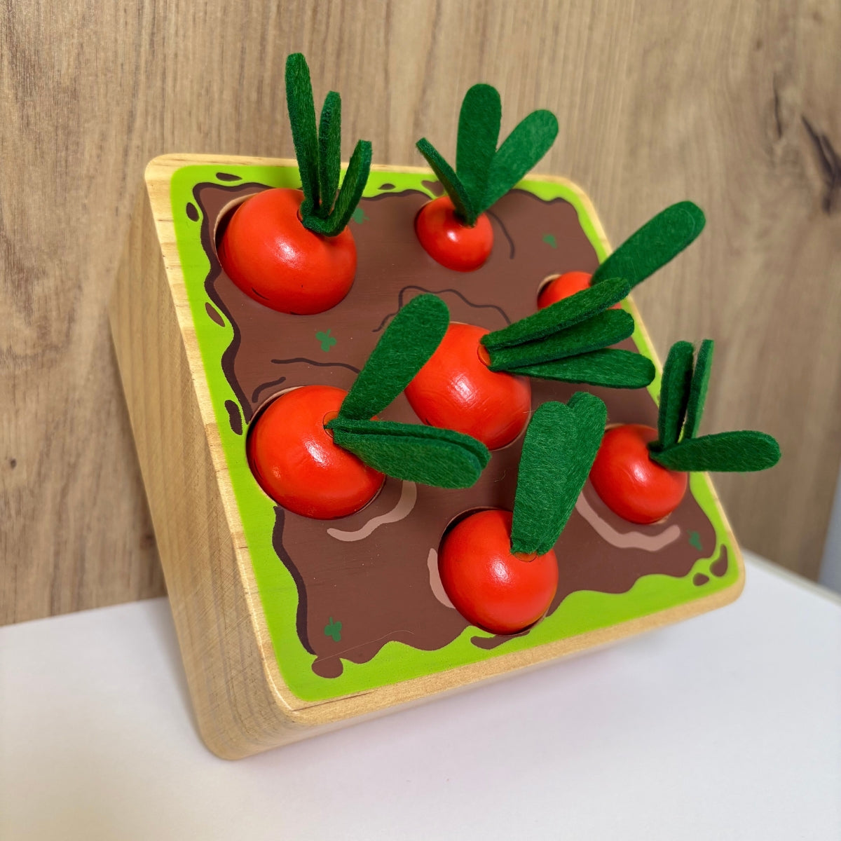 smallfoot-carottes-piquer-jeu-encastrement-bois-7-carottes image 4