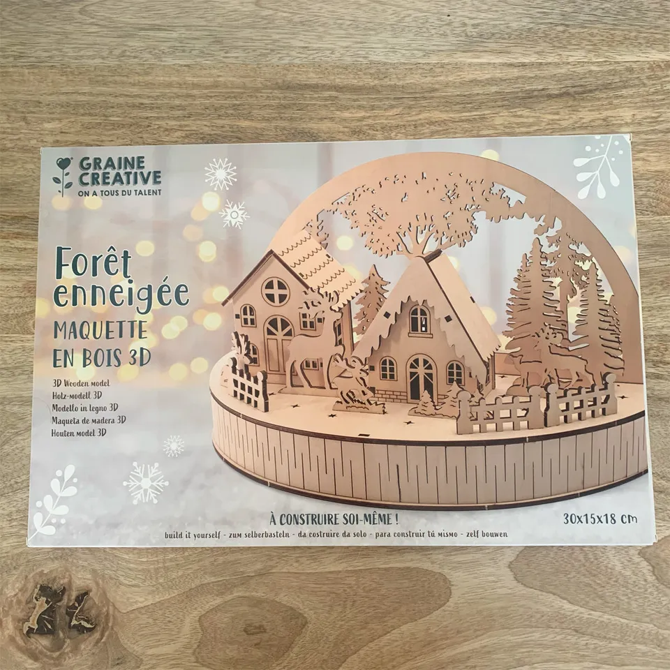 maquette-3d-bois-for-t-enneig-e-chalet-30-cm image 1
