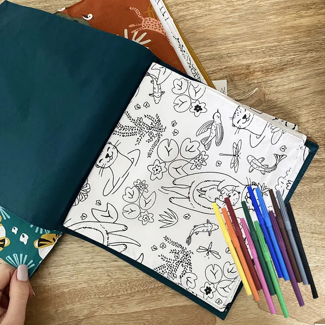 mes-courses-en-vrac-livre-coloriage-tissu-12-feutres-lavables image 1
